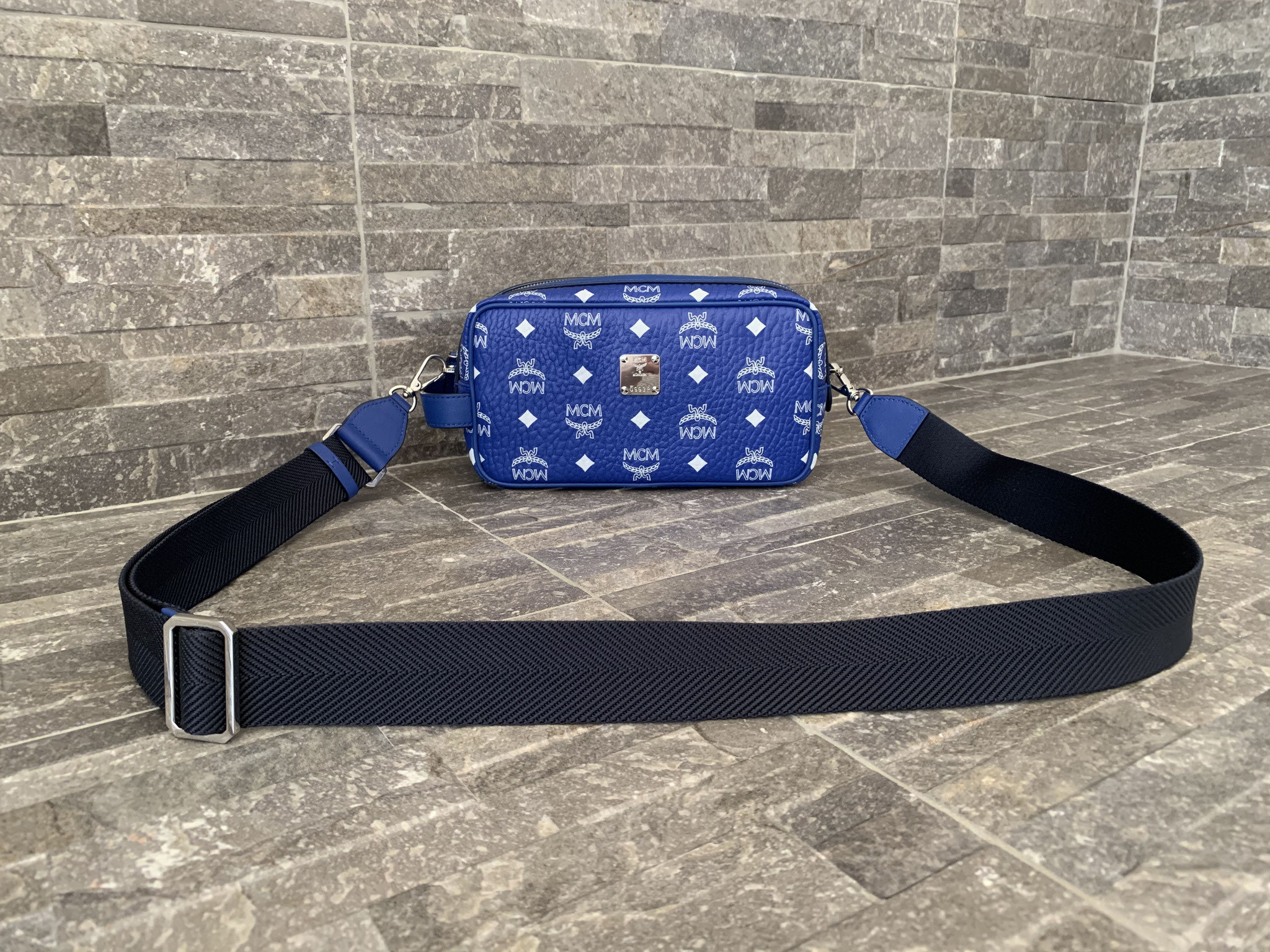 Mcm wash bag outlet