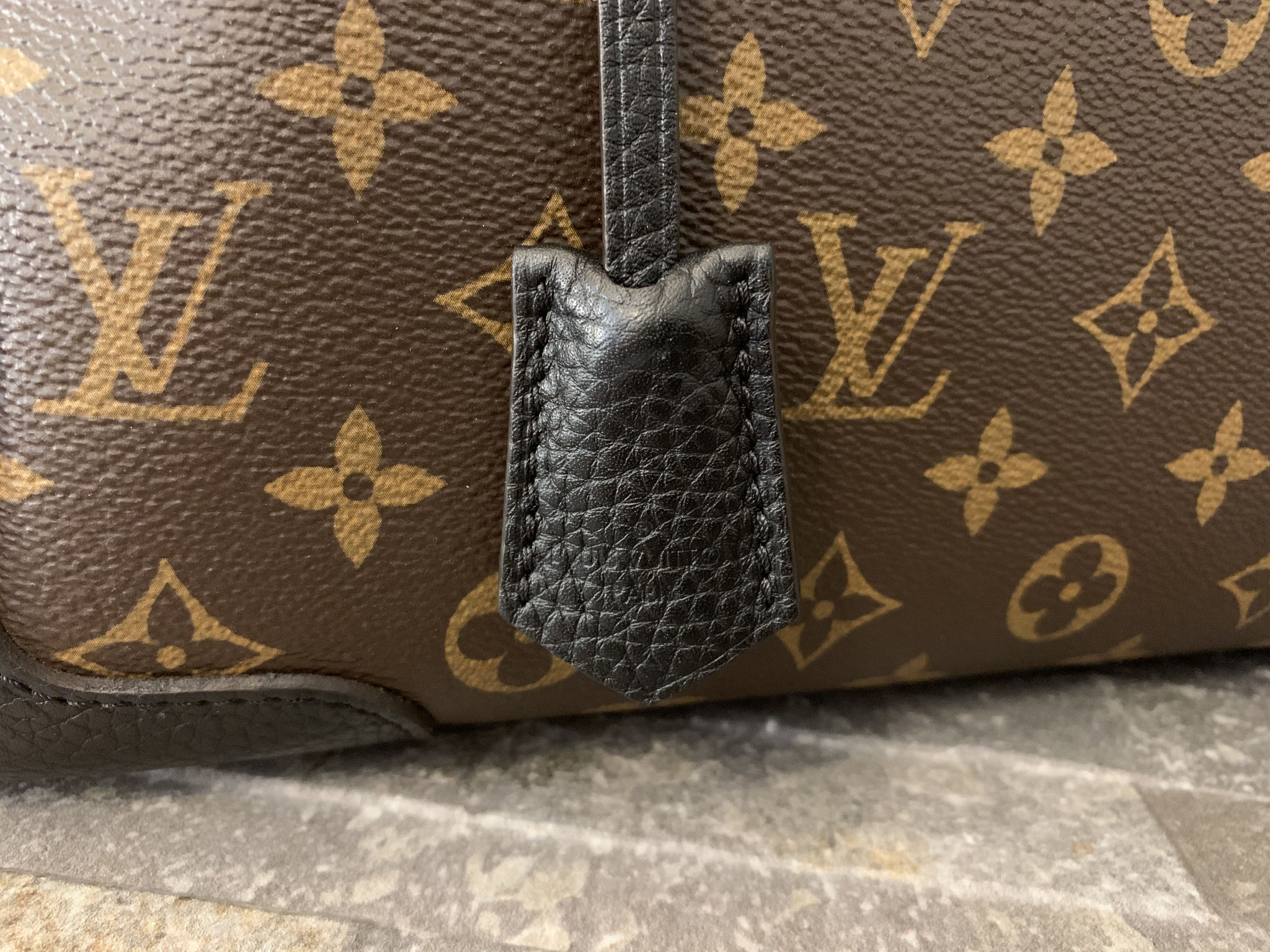 Louis Vuitton Monogram Canvas Retiro NM in Noir - Ankauf & Verkauf Second  Hand Designertaschen und Accessoires