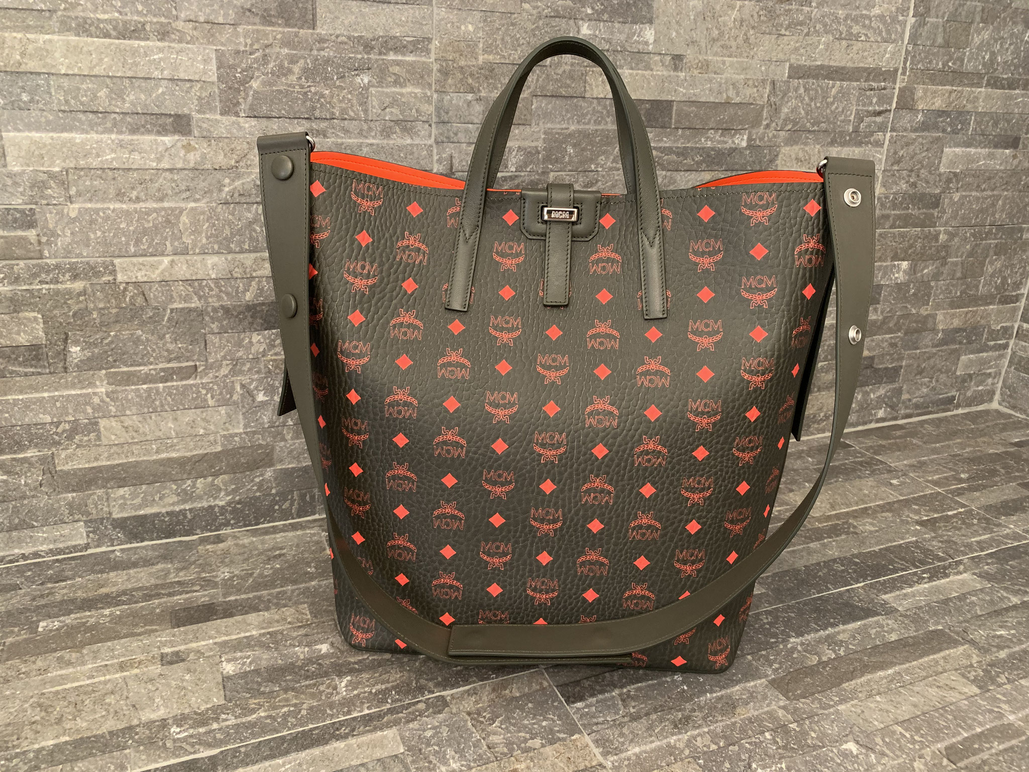 Mcm gunta shopper in visetos shop