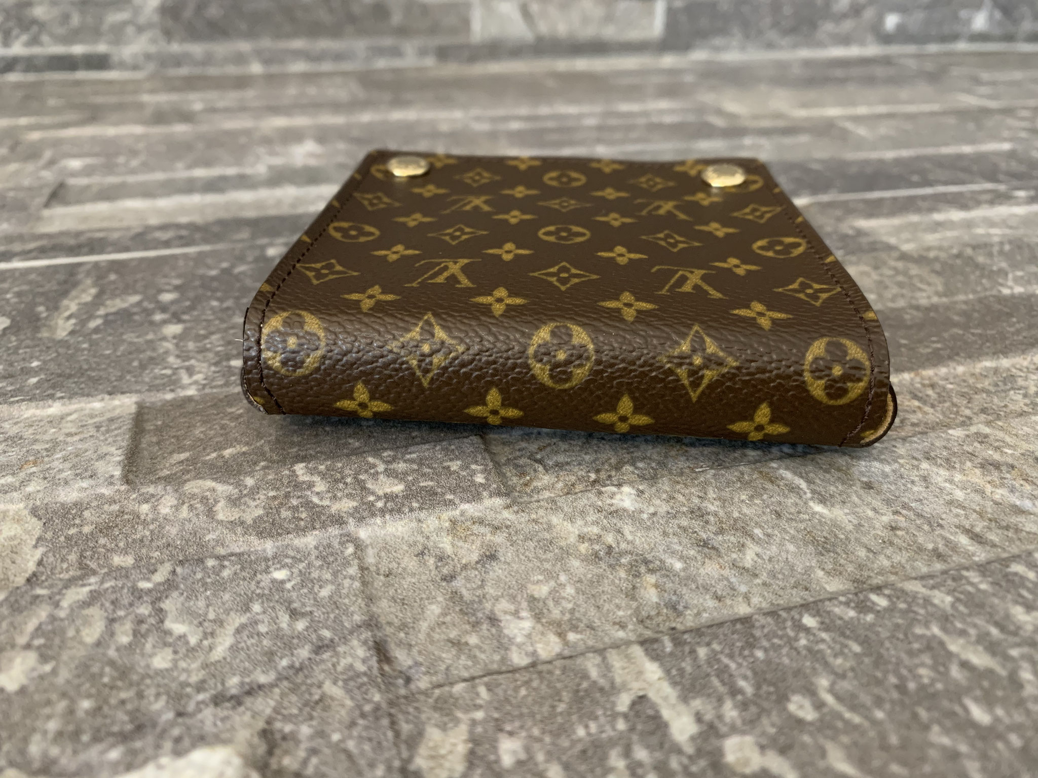 Louis vuitton jewelry bag hotsell