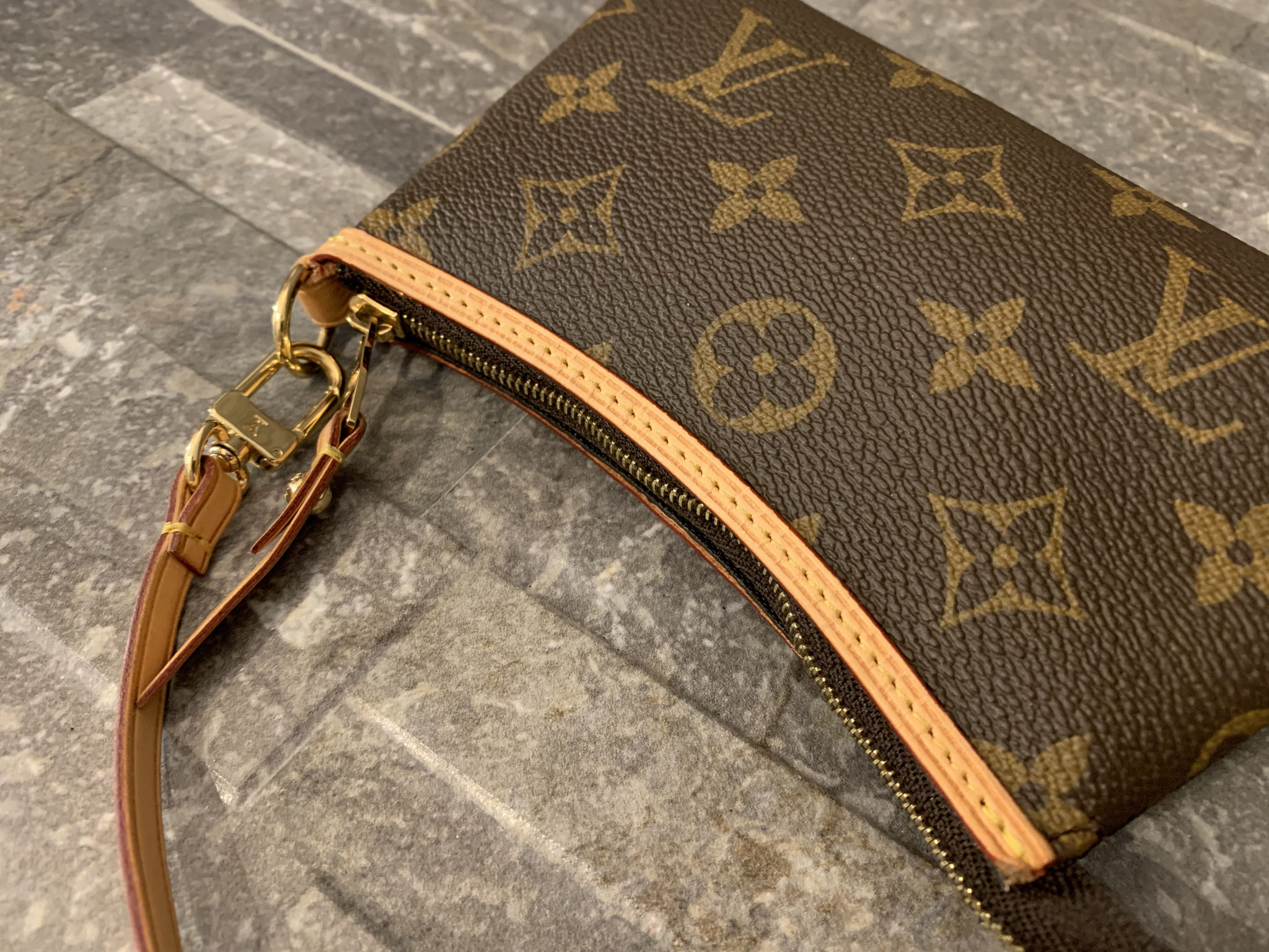Louis Vuitton Monogram Canvas Mini Pochette Delightful Ankauf Verkauf Second Hand Designertaschen und Accessoires