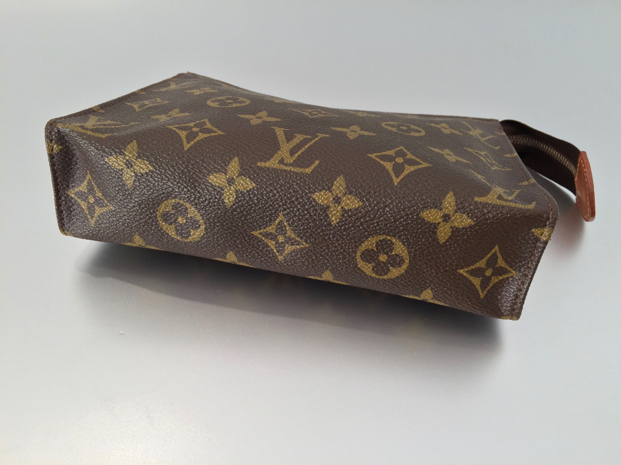 Bagriculture Louis Vuitton Monogram Toiletry Pouch 19 Cosmetic Case Poche Toilette 823lv18