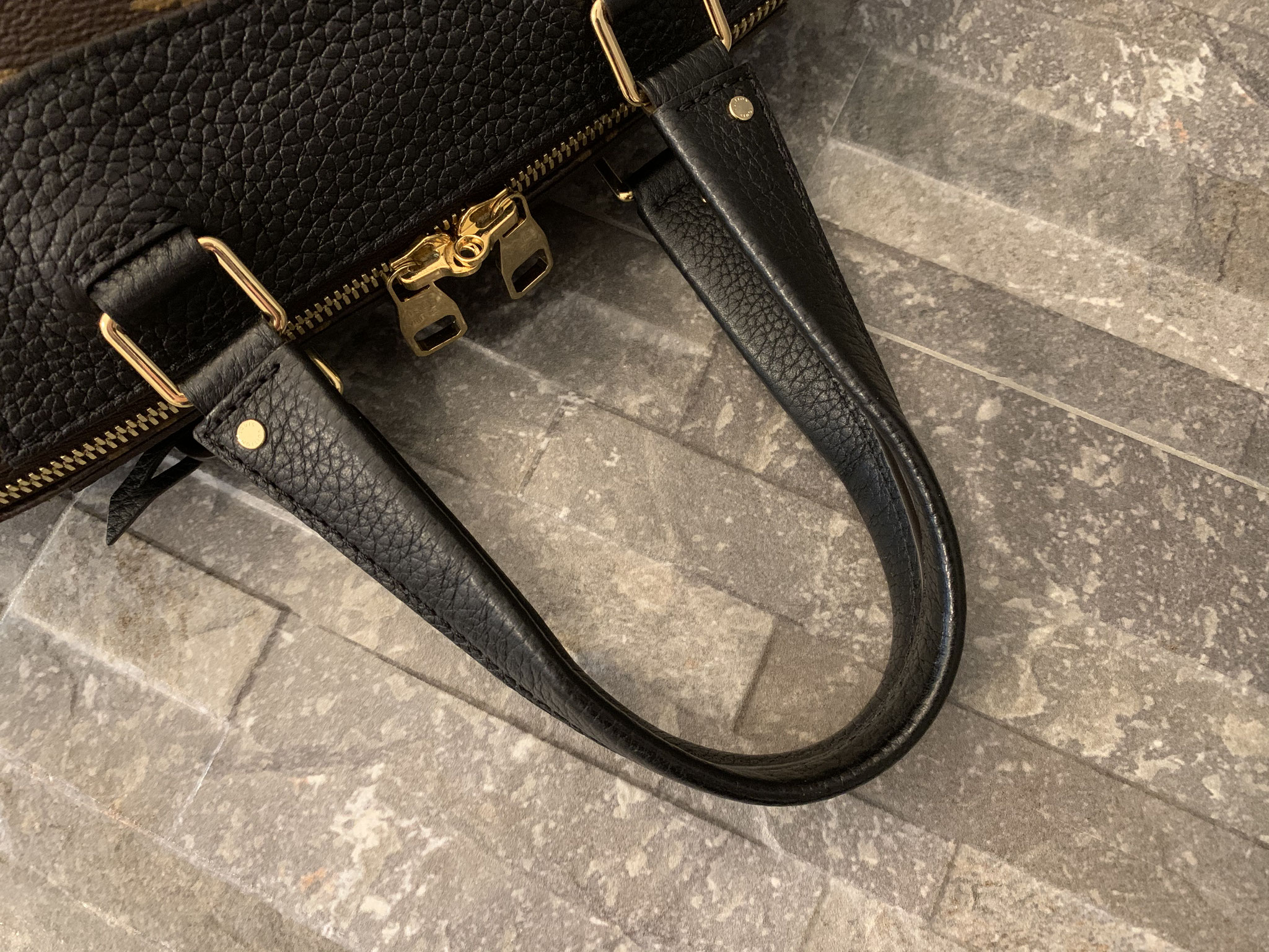 Louis Vuitton Monogram Canvas Retiro NM in Noir - Ankauf & Verkauf Second  Hand Designertaschen und Accessoires