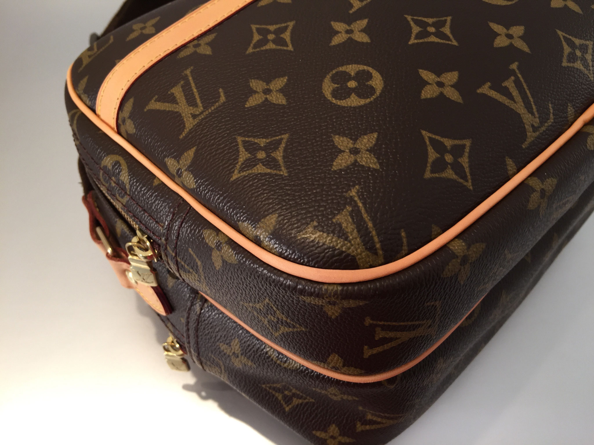 Louis Vuitton Monogram Canvas Reporter PM Ankauf Verkauf Second Hand Designertaschen und Accessoires