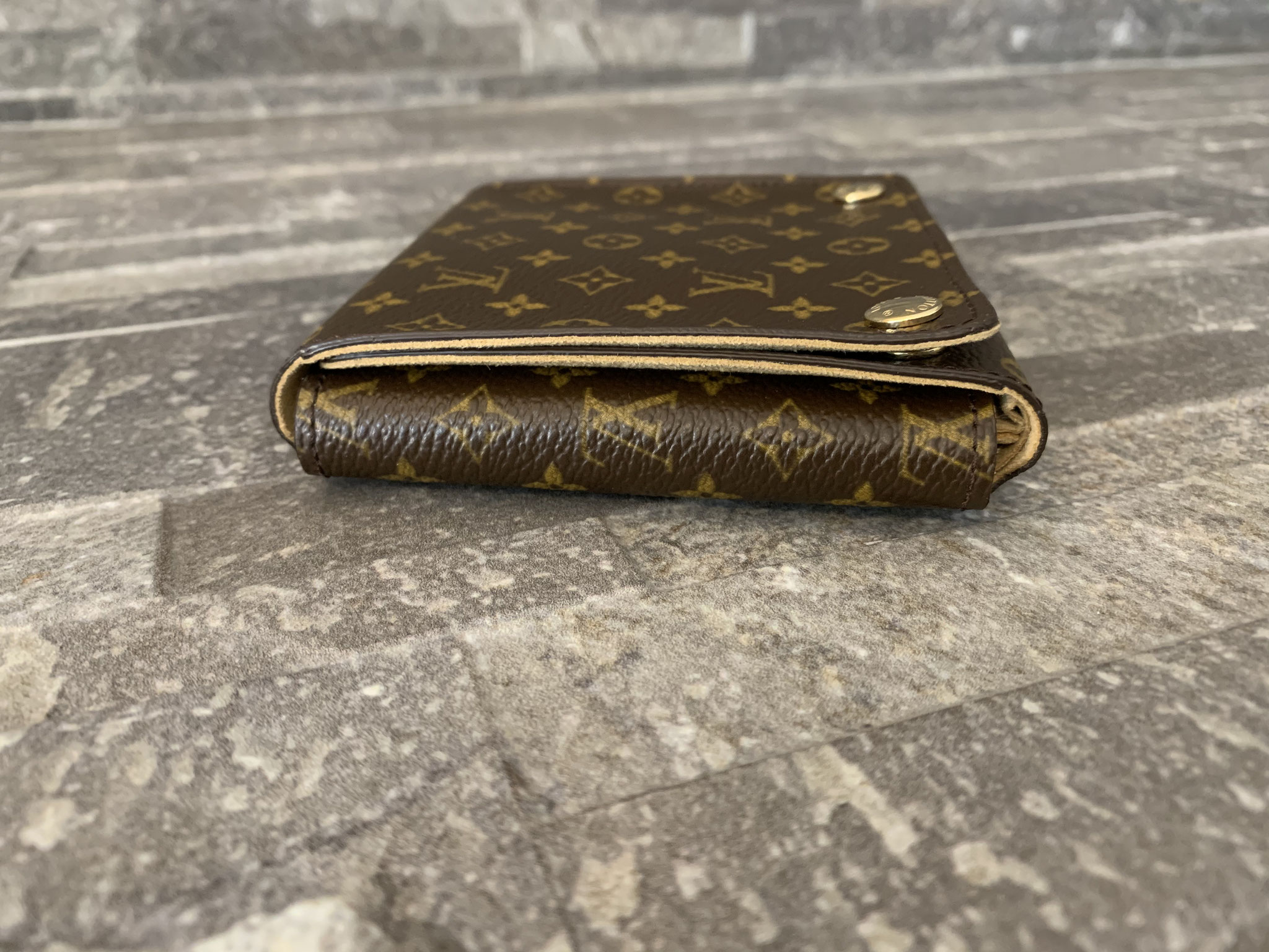 Louis Vuitton Monogram Canvas Uhrenetui - Ankauf & Verkauf Second Hand  Designertaschen und Accessoires