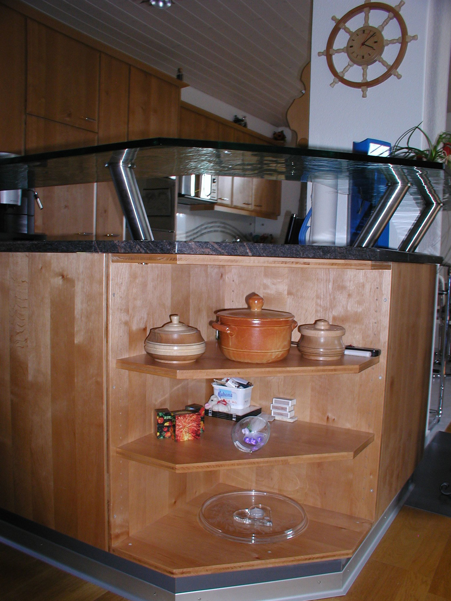 KÜCHEN & BÄDER - Schreinerei Bieri GmbH