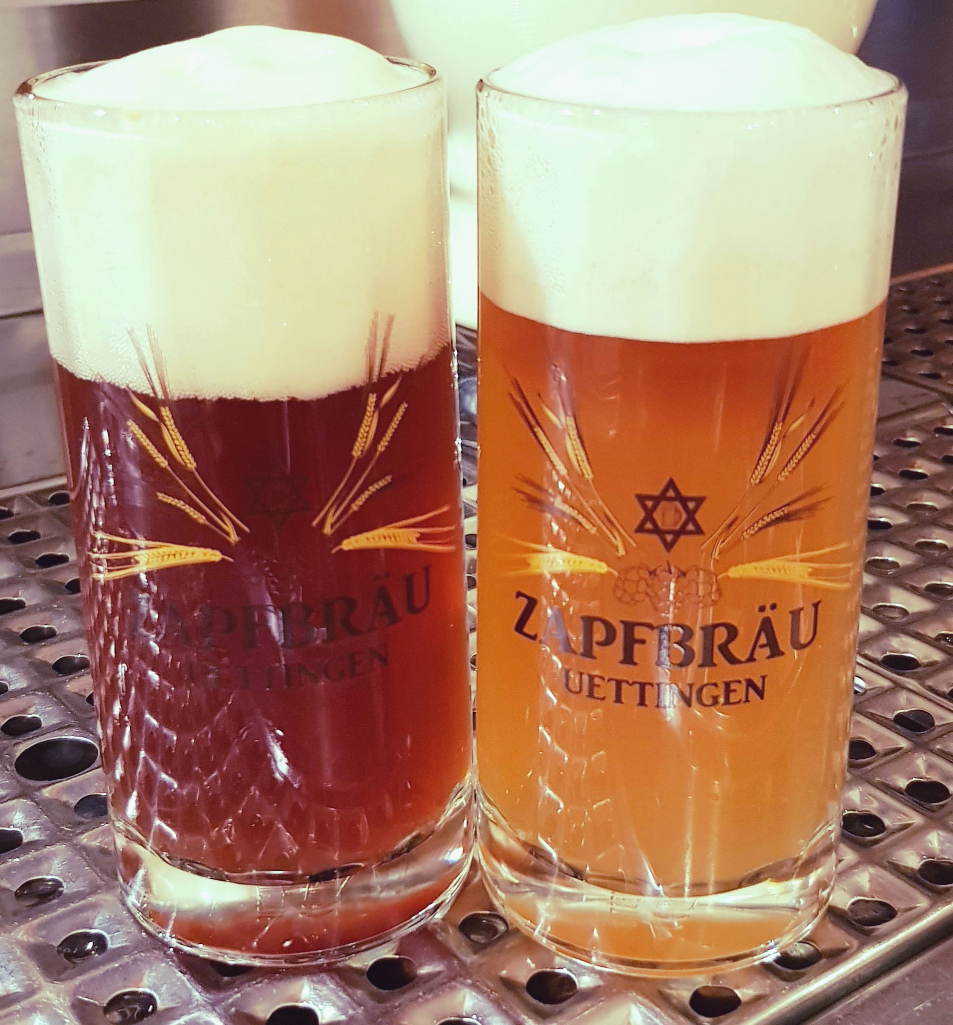 Zapfbräu Biere Helles und Dunkles