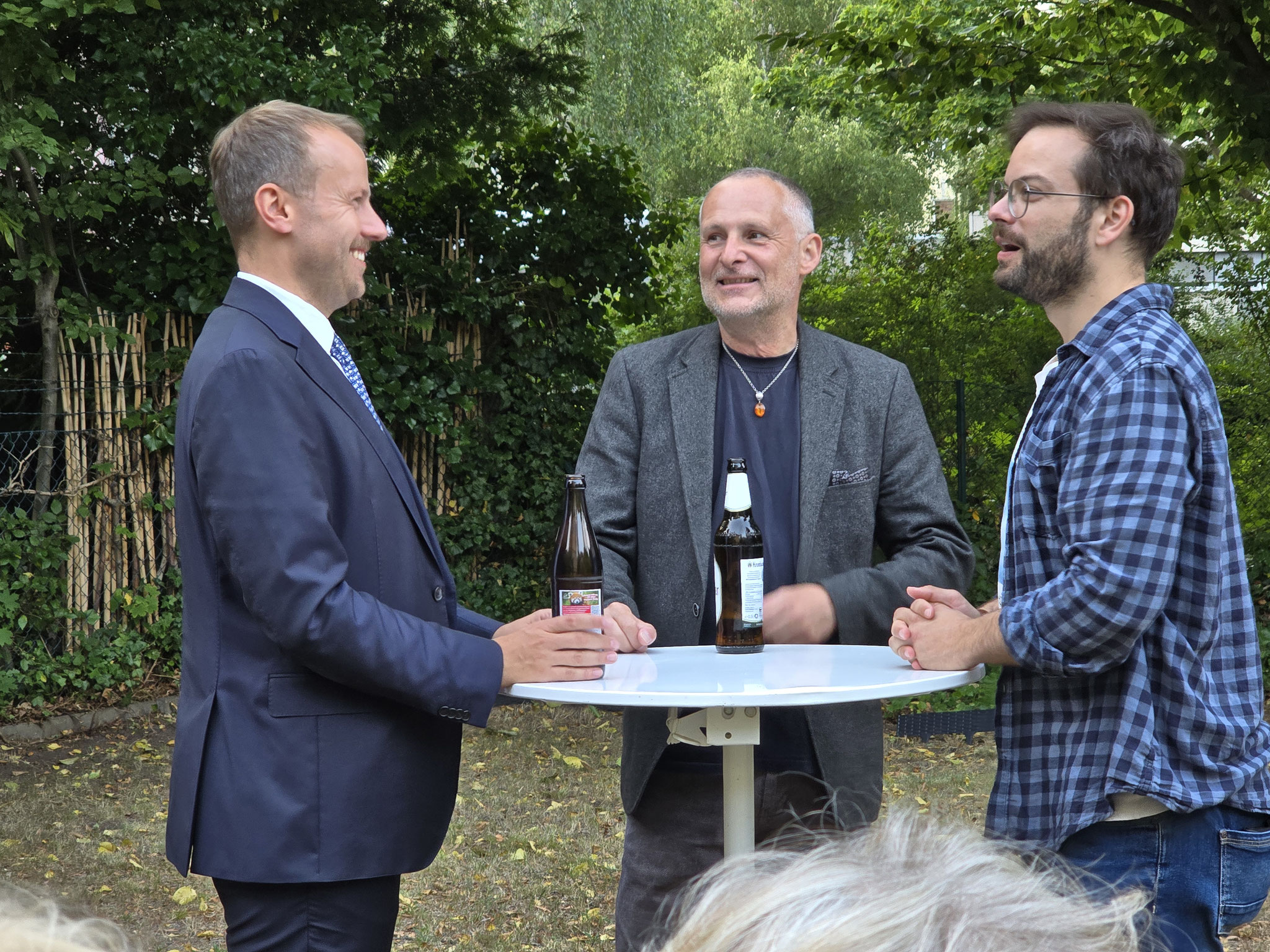 Stadtrat Patrick Steinhoff (links) im Gespräch