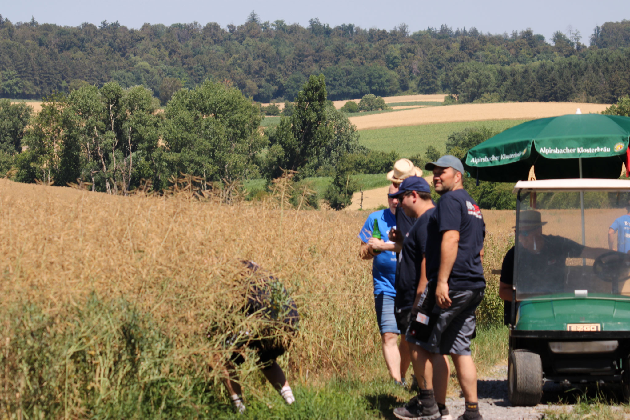 Die ein oder andere Kugel musste aus dem Feld geborgen werden.