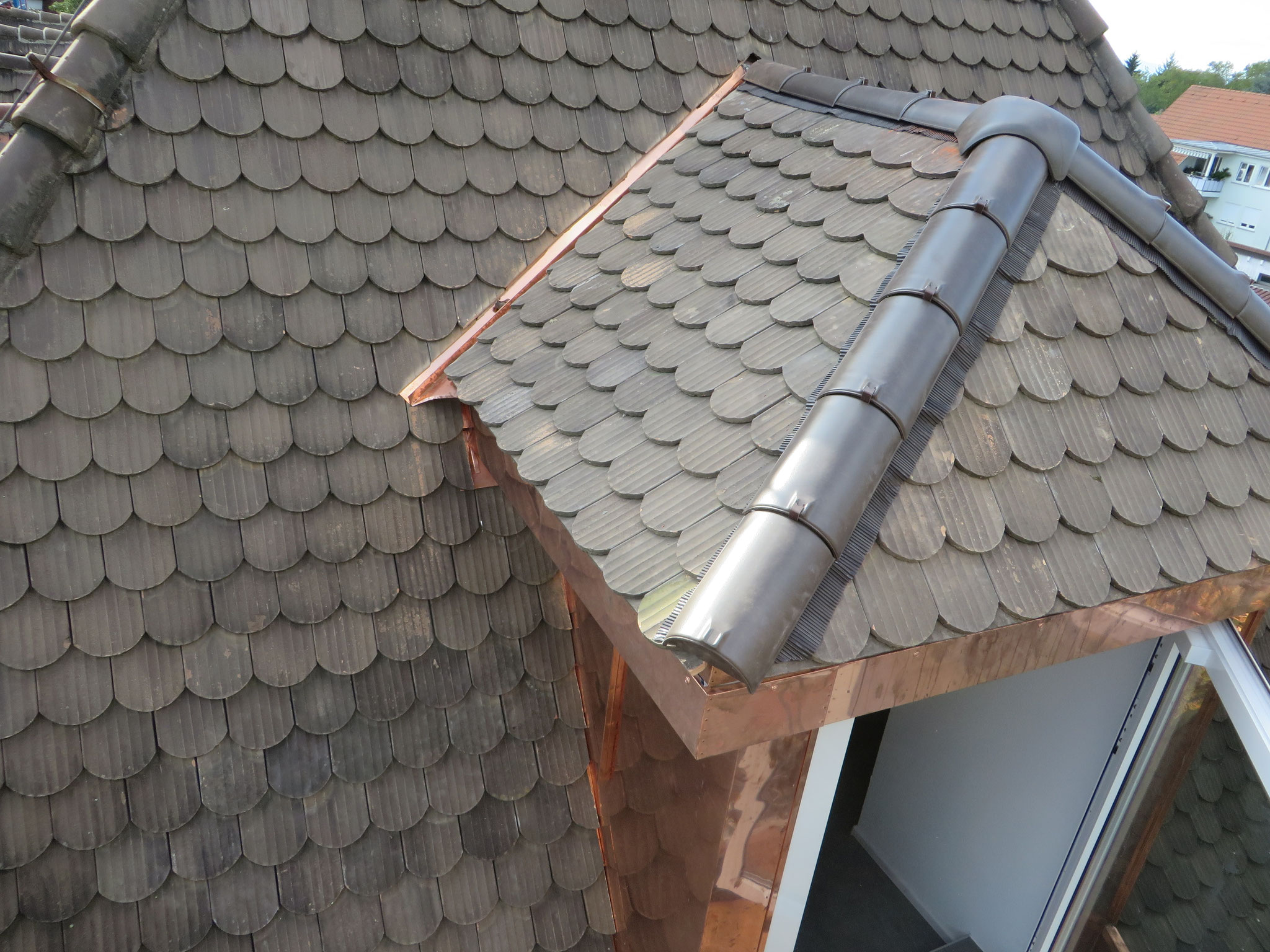 Herstellen einer Walmdachgaube am Kindergarten in Haltingen - Zimmerei