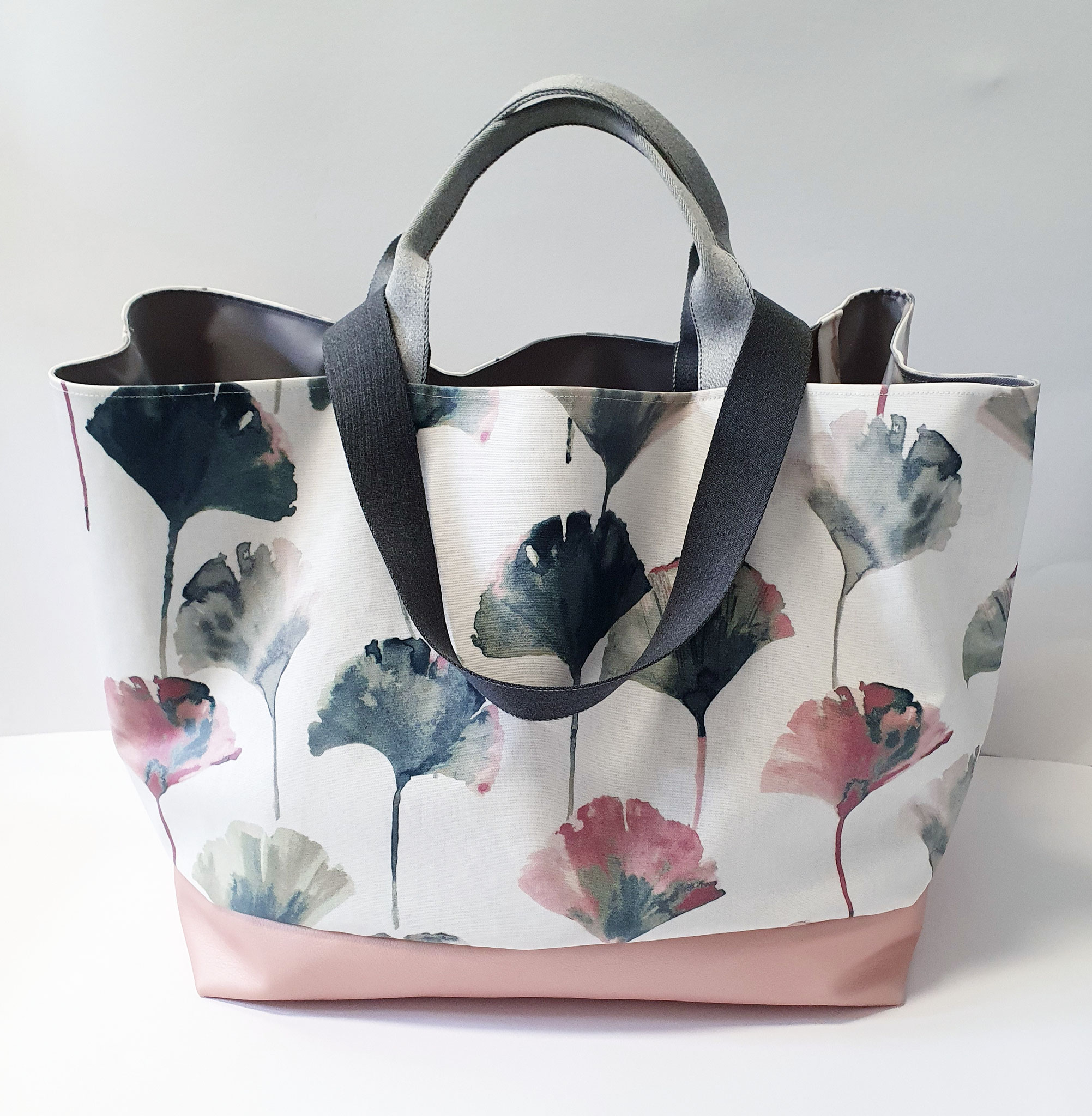 Badetasche XL Kunstleder kombiniert mit Wachstuch, verkauft