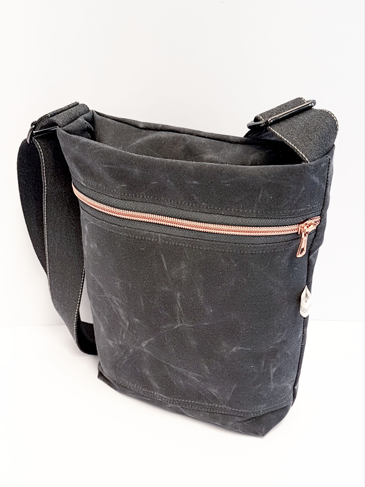 Tasche klein Oilskin grau, verkauft