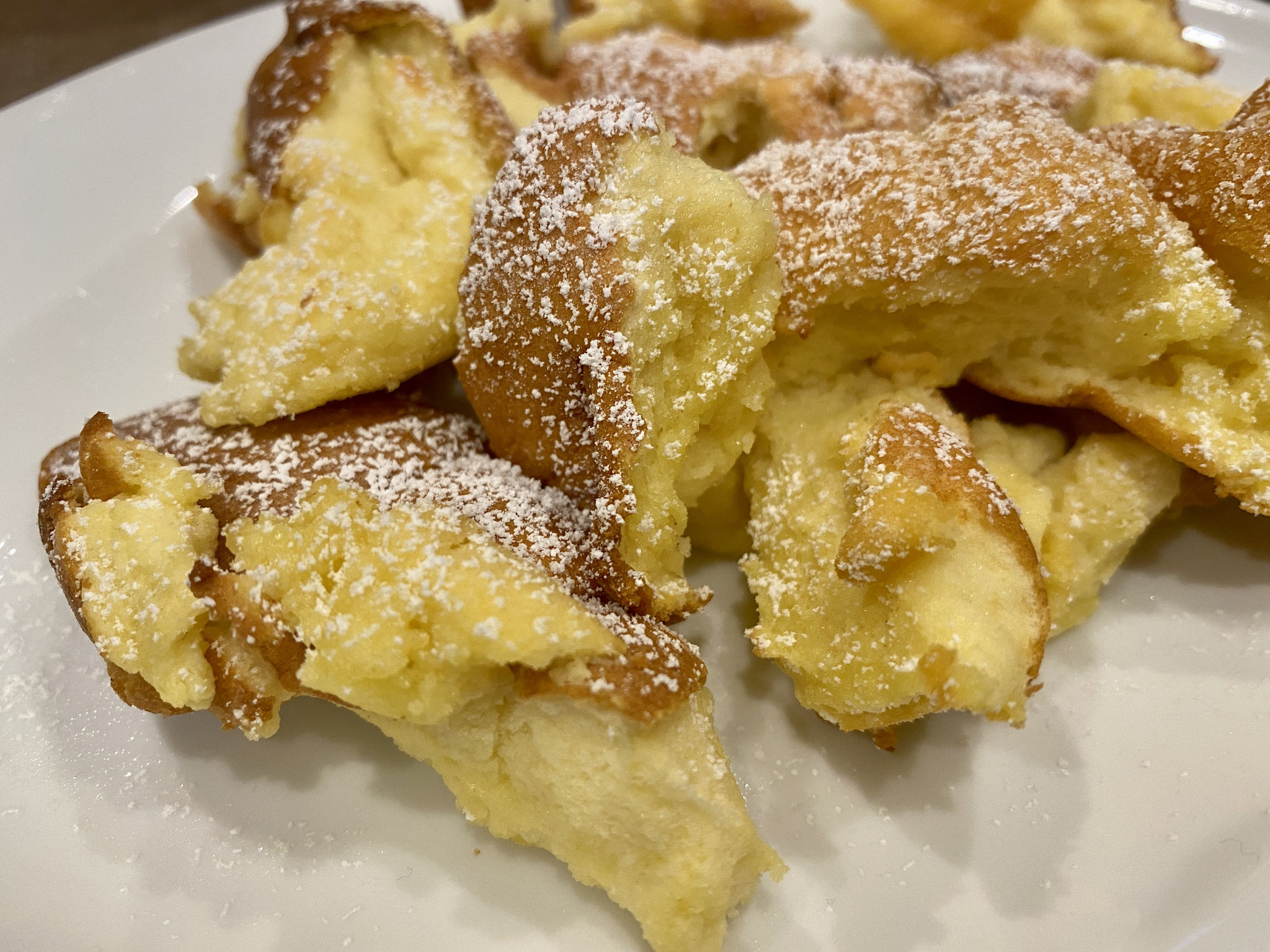 Fluffiger Kaiserschmarrn aus dem Backofen - TheEssigs Fluffiger Kaiserschmarrn aus dem Backofen - TheEssigs