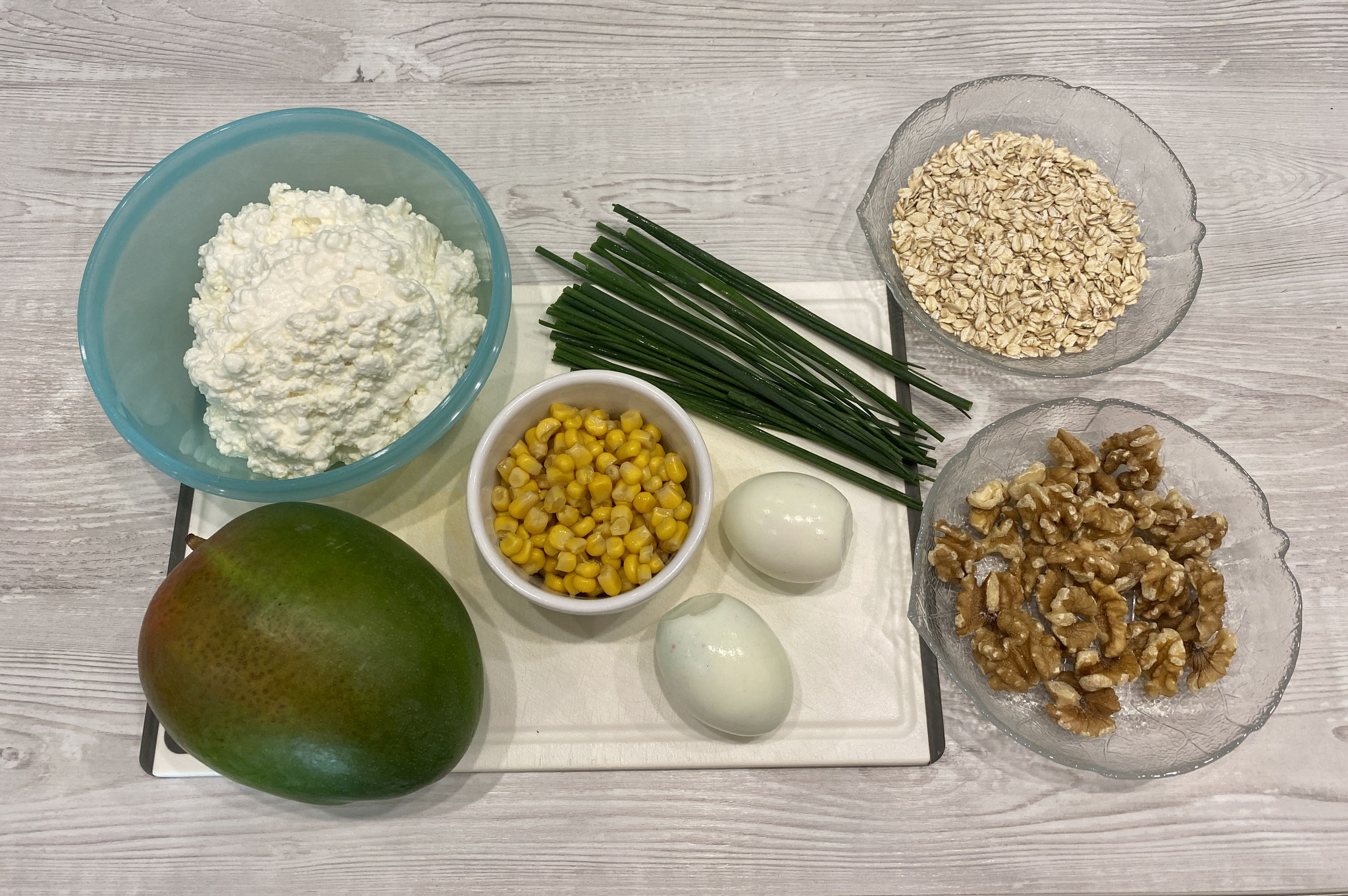 Mango-Mais-Salat mit Hüttenkäse - TheEssigs