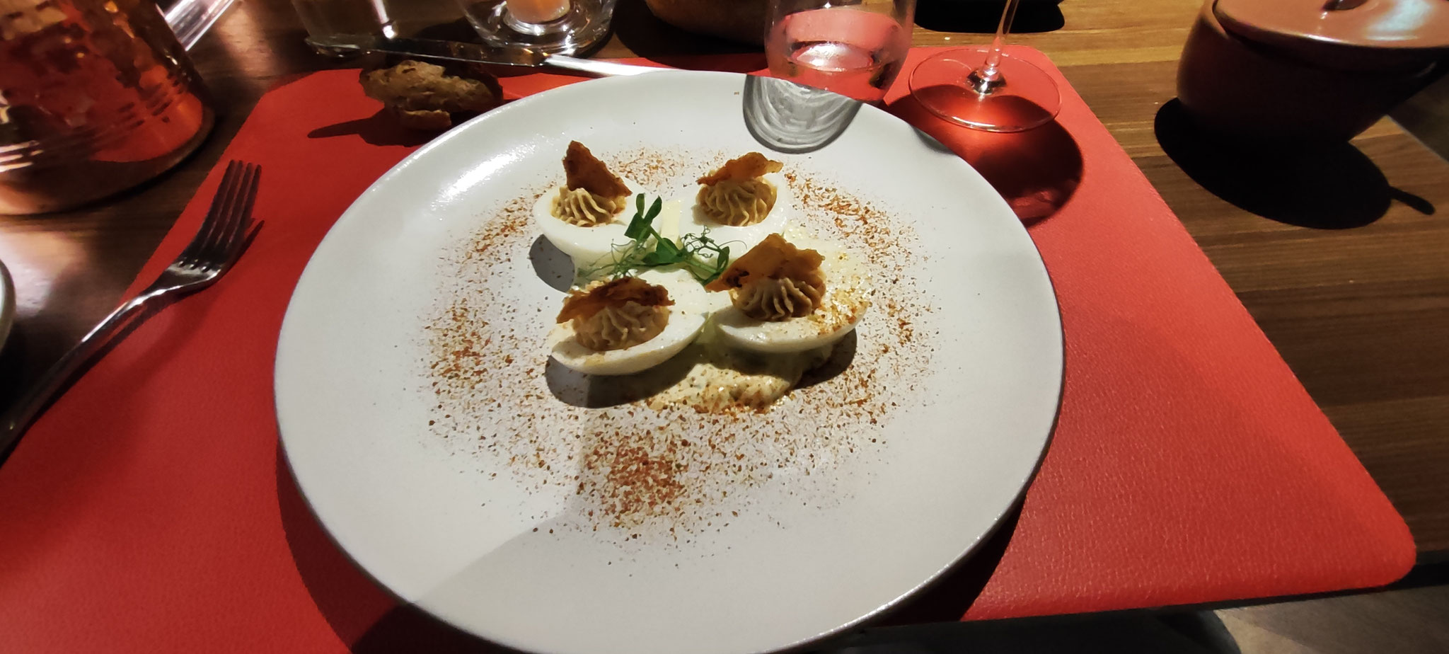 oeuf a la diable au restaurant butcher cut à bord du msc seashore