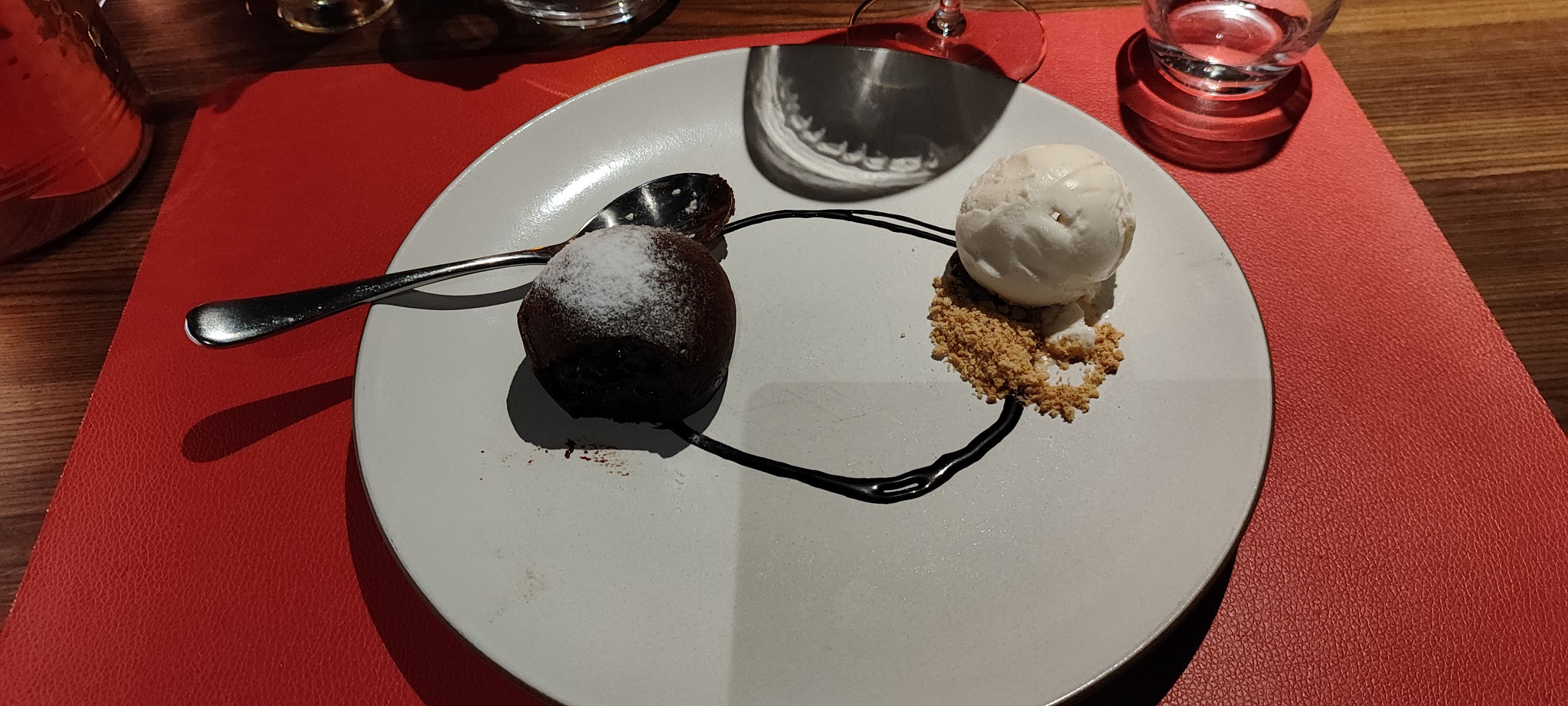 Dessert gateau au chocolat au butcher cut à bord du MSC  seashore