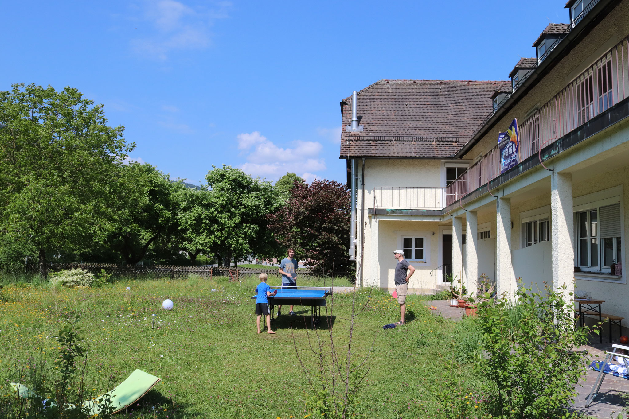 Donauvilla Jochenstein Südfassade mit Balkon/ Terrasse