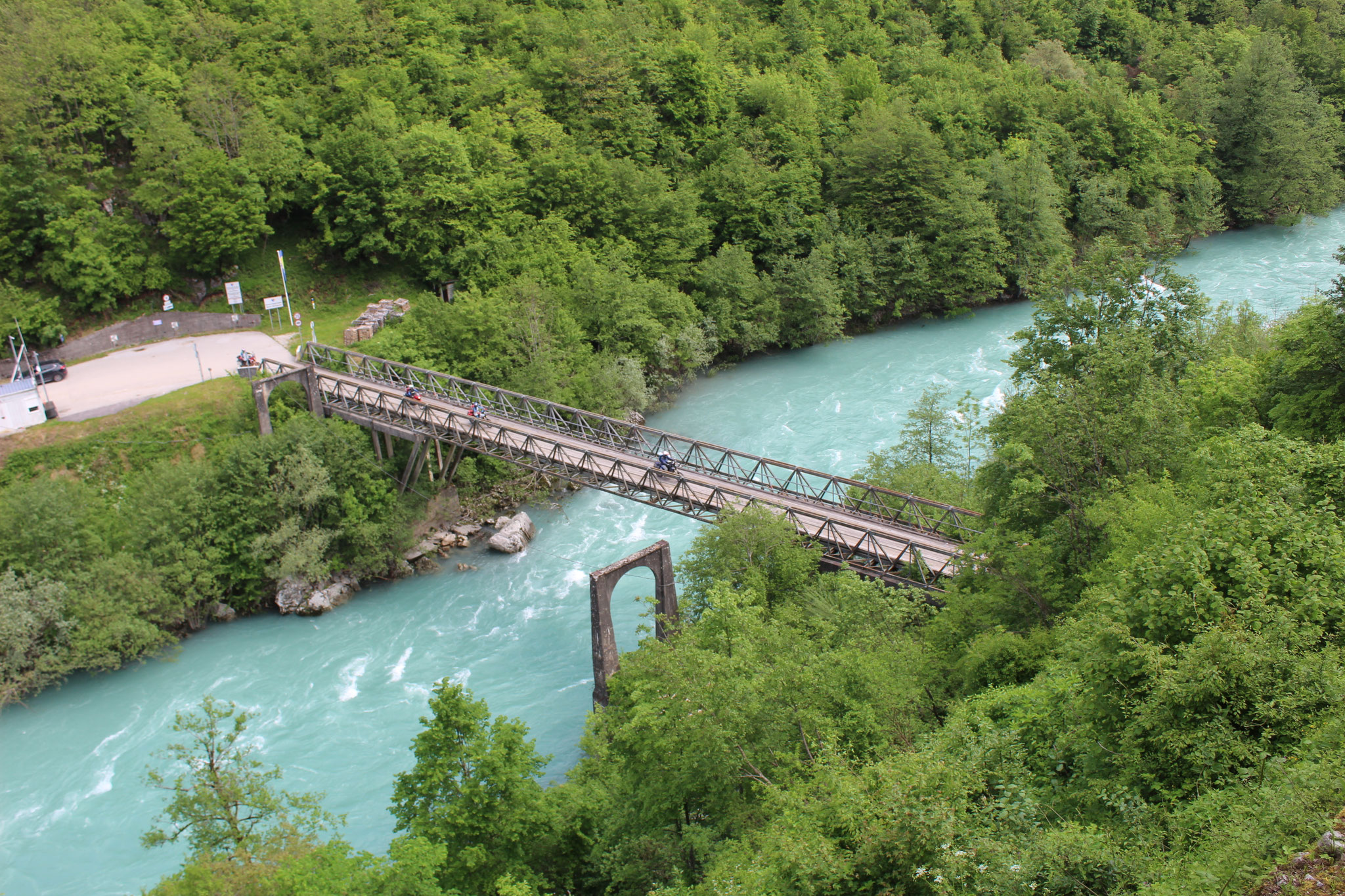 Grenze Bosnien-Montenegro, über die Tara
