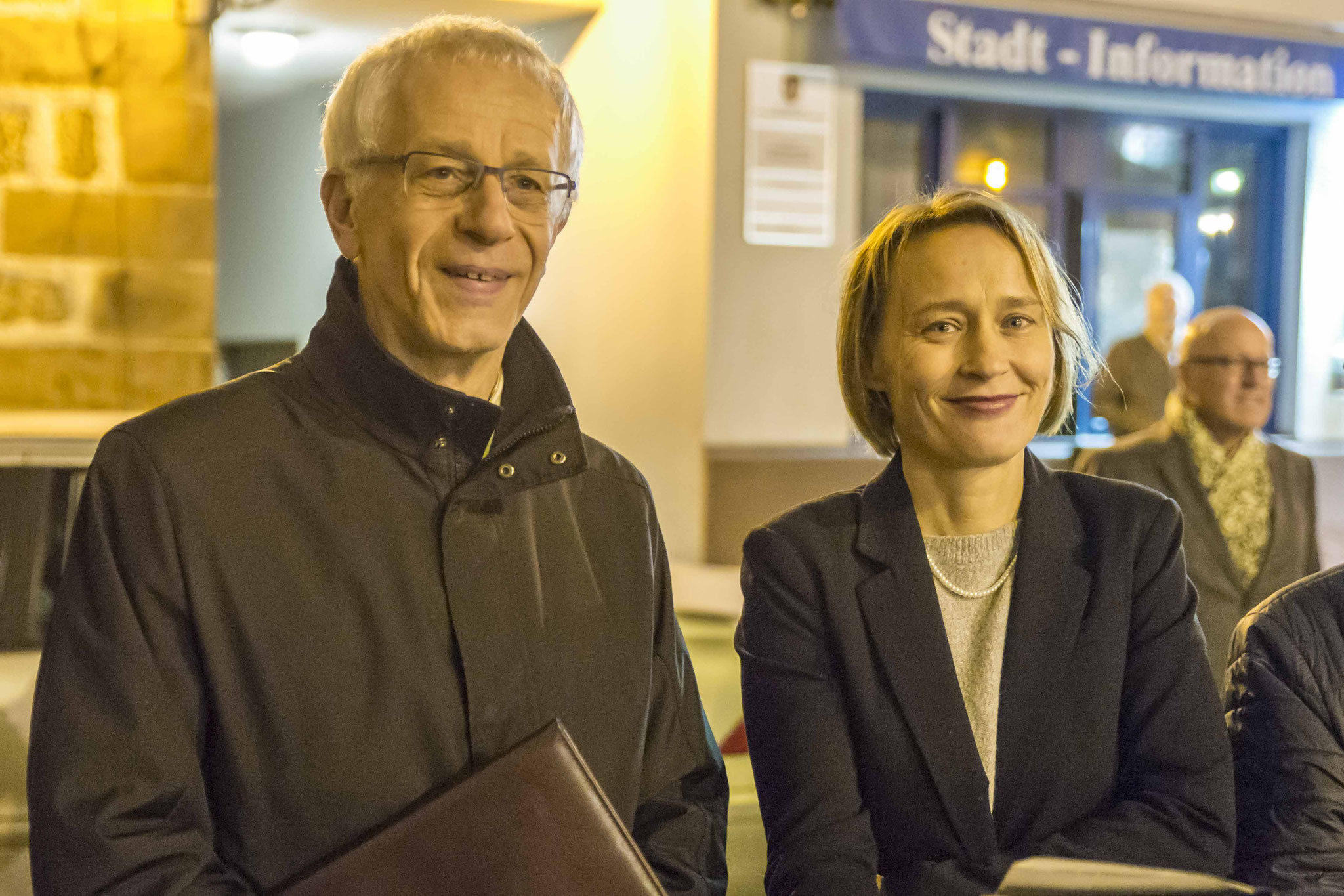 Propst Helmut Wöllenstein und Pfarrerin Katja Simon