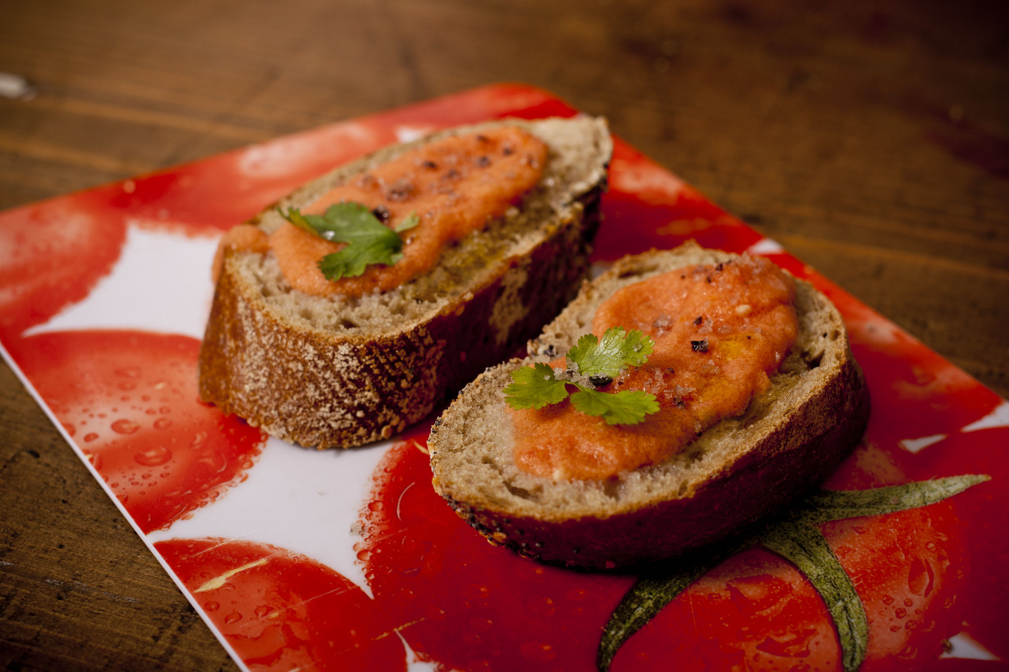 Pan con Tomate