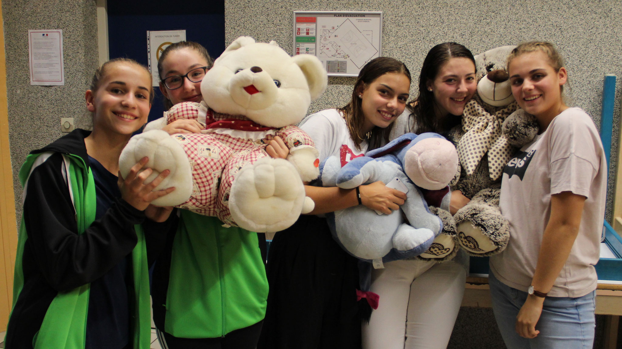 Les mascottes d'une partie de la bande de copines...