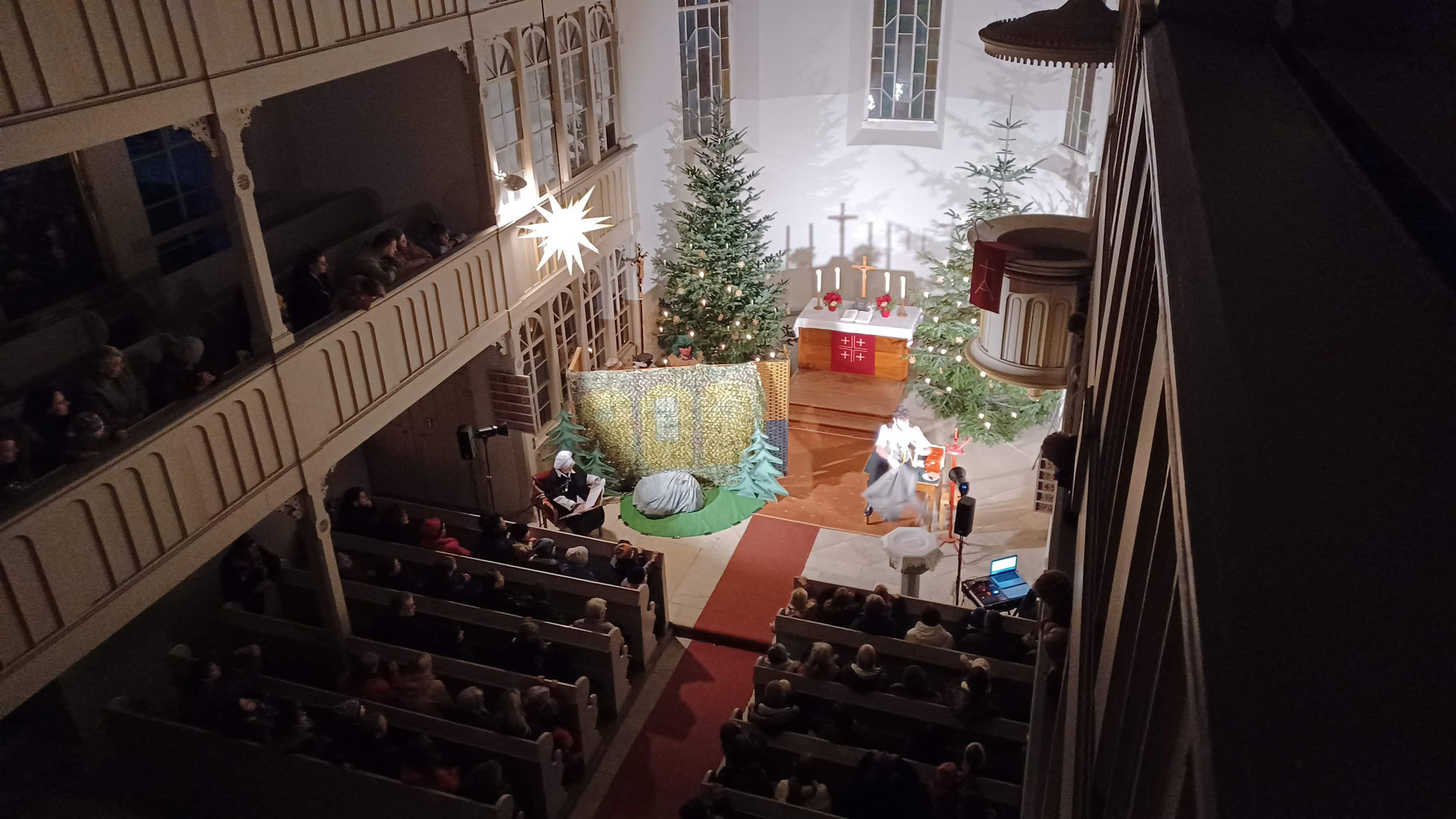 Volle Kirche