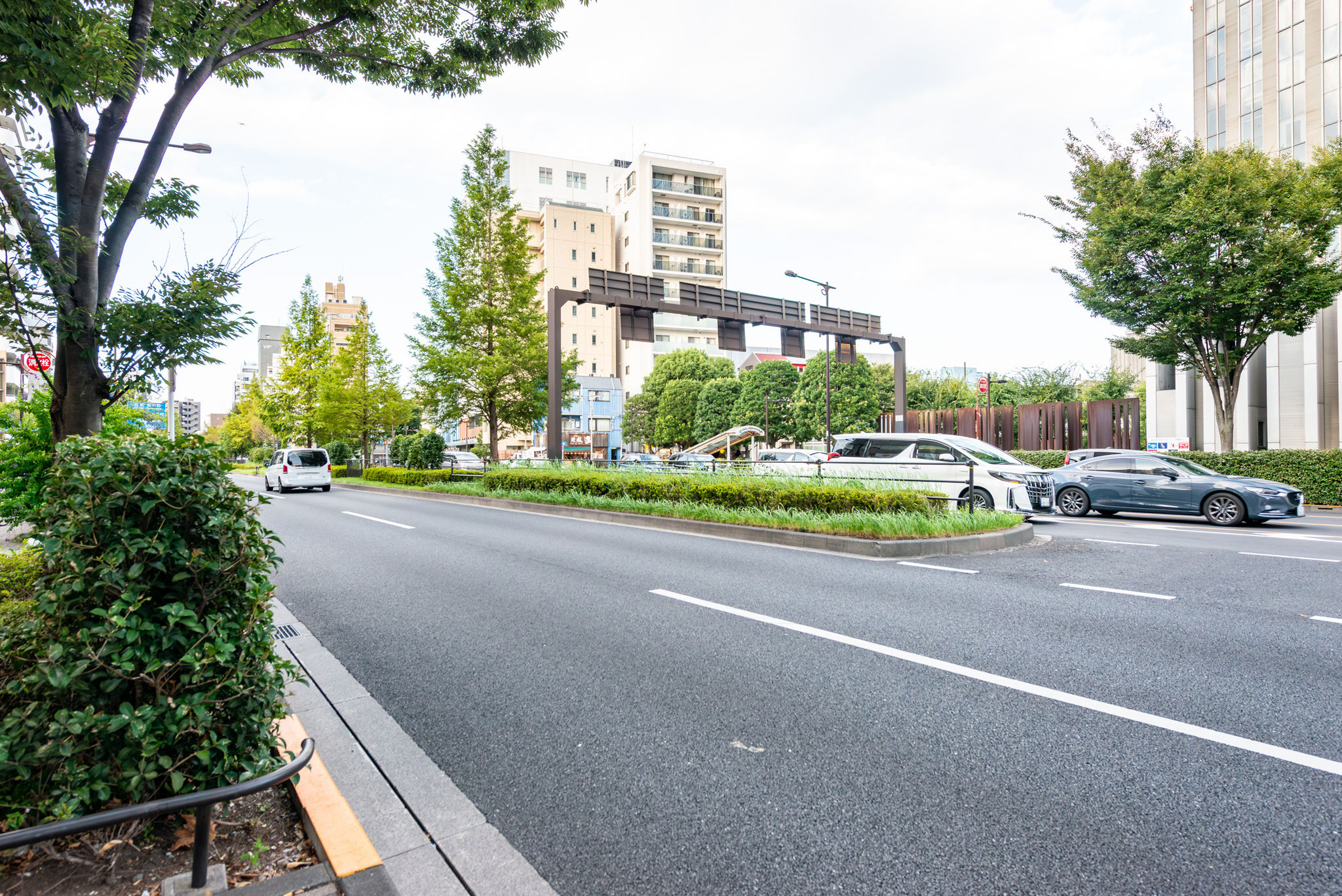 「中野坂上」駅周辺（2025年9月27日撮影）