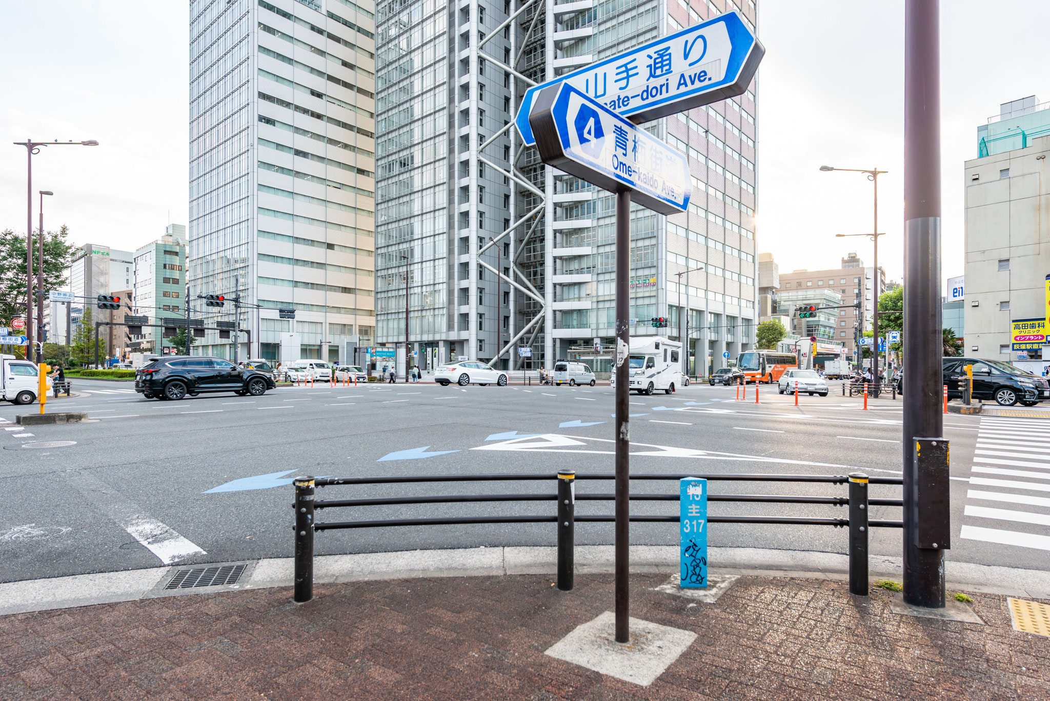 「中野坂上」駅周辺（2025年9月27日撮影）