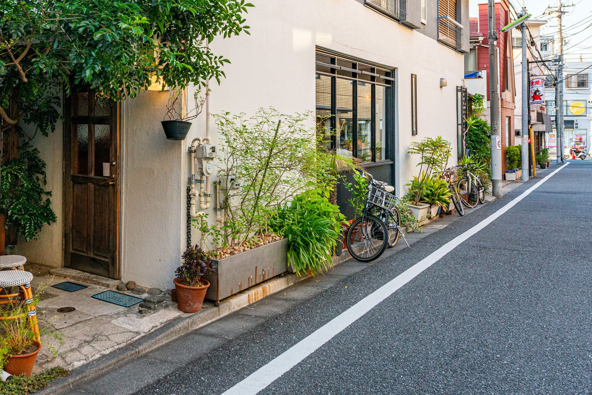 現地横（人気カフェ　Chez Rona）