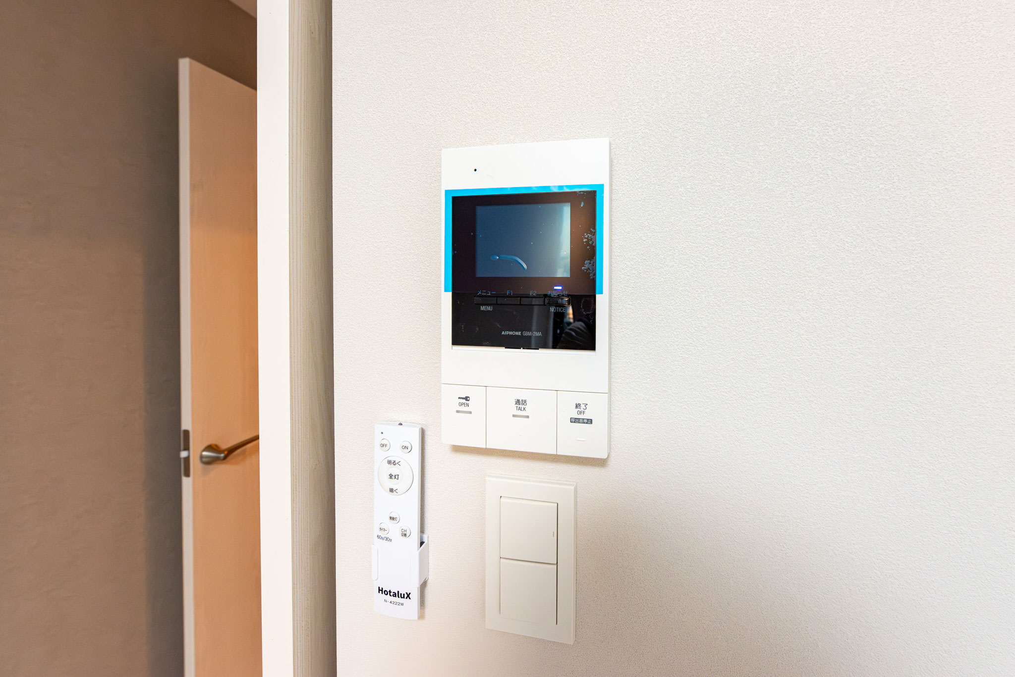 オートロック連動TVモニター付きインターフォン（共通）