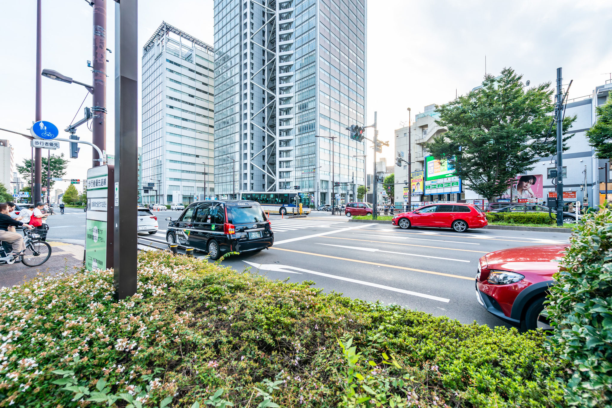 「中野坂上」駅周辺（2025年9月27日撮影）