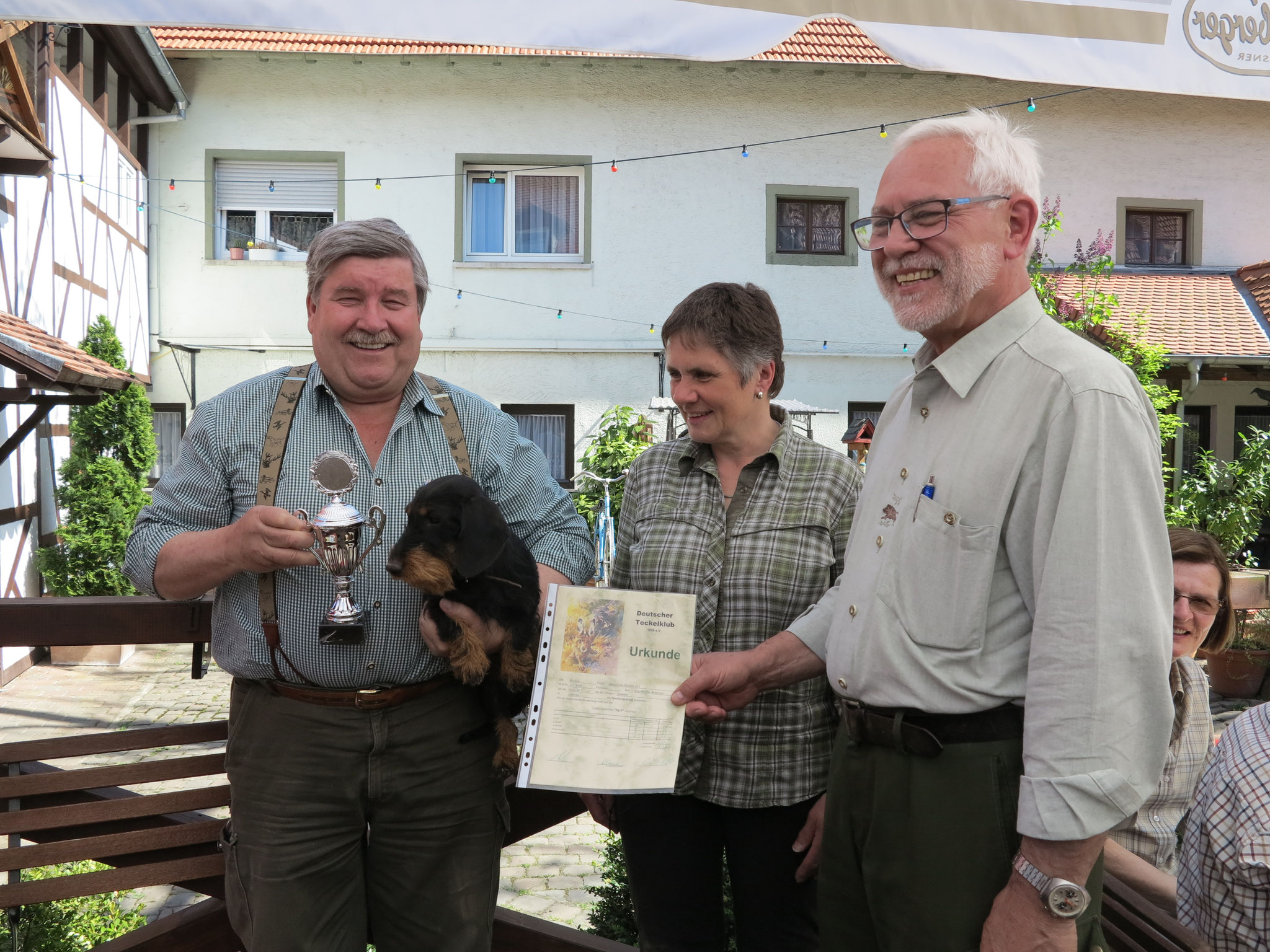 Tagessieger Jörg Stauffer mit Dea von der Ilkahöhe 100Pt. 1. Preis