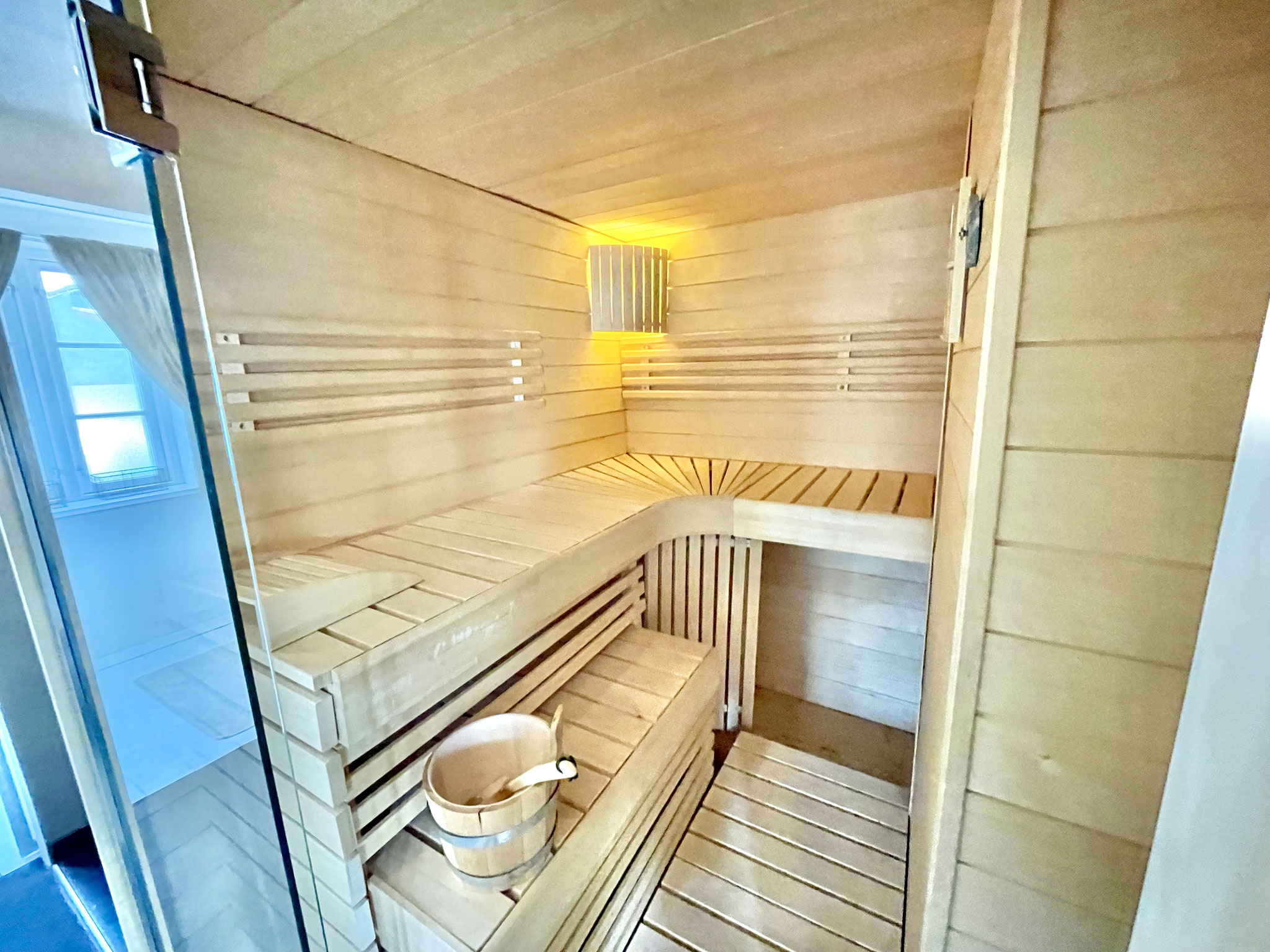 Die Sauna könnt ihr kostenfrei nutzen. Genau das Richtige nach einem aktiven Tag. 