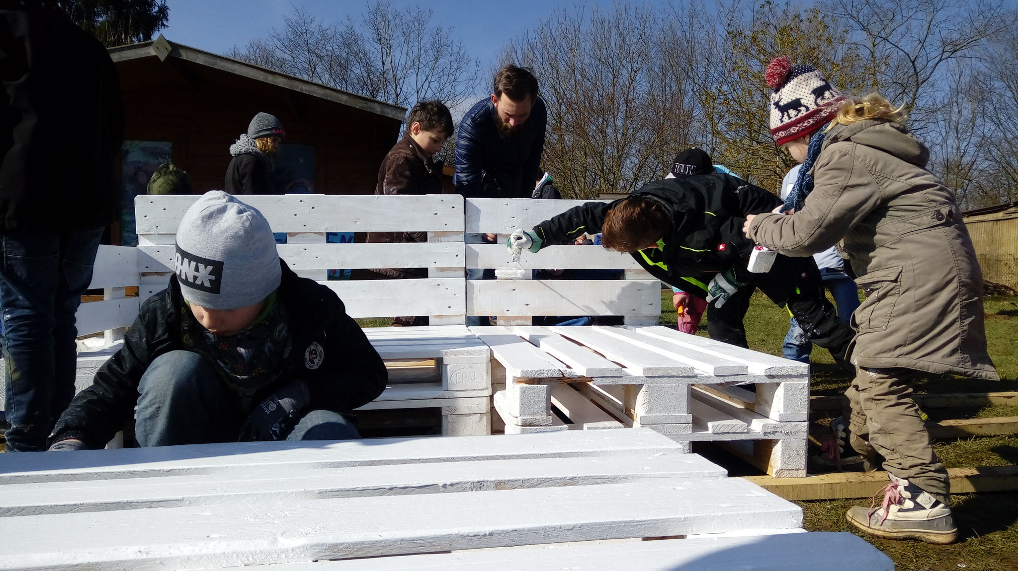 Unsere neuen Tisch-/ Bankkombinationen: - Förderverein Kindergarten und