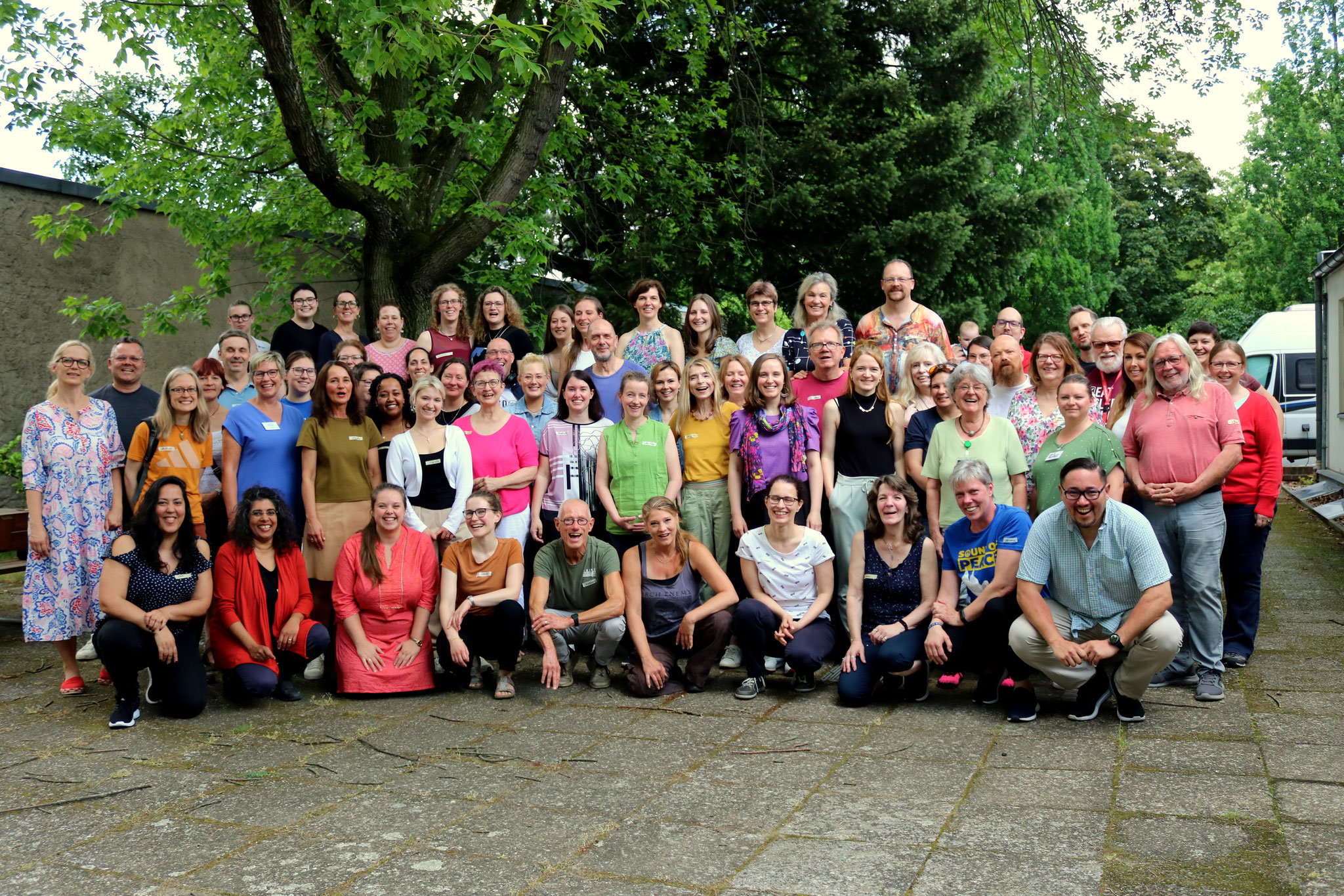 "Giselaaaa!" beim Gruppenfoto im Hinterhof der EFG