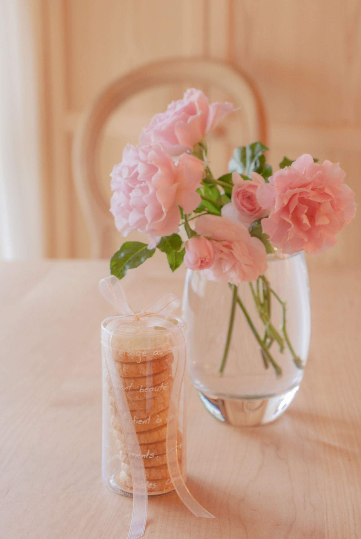 Vanilla Cookies with a recipe that values brittleness + special gift wrapping, Fleur*Fleur*