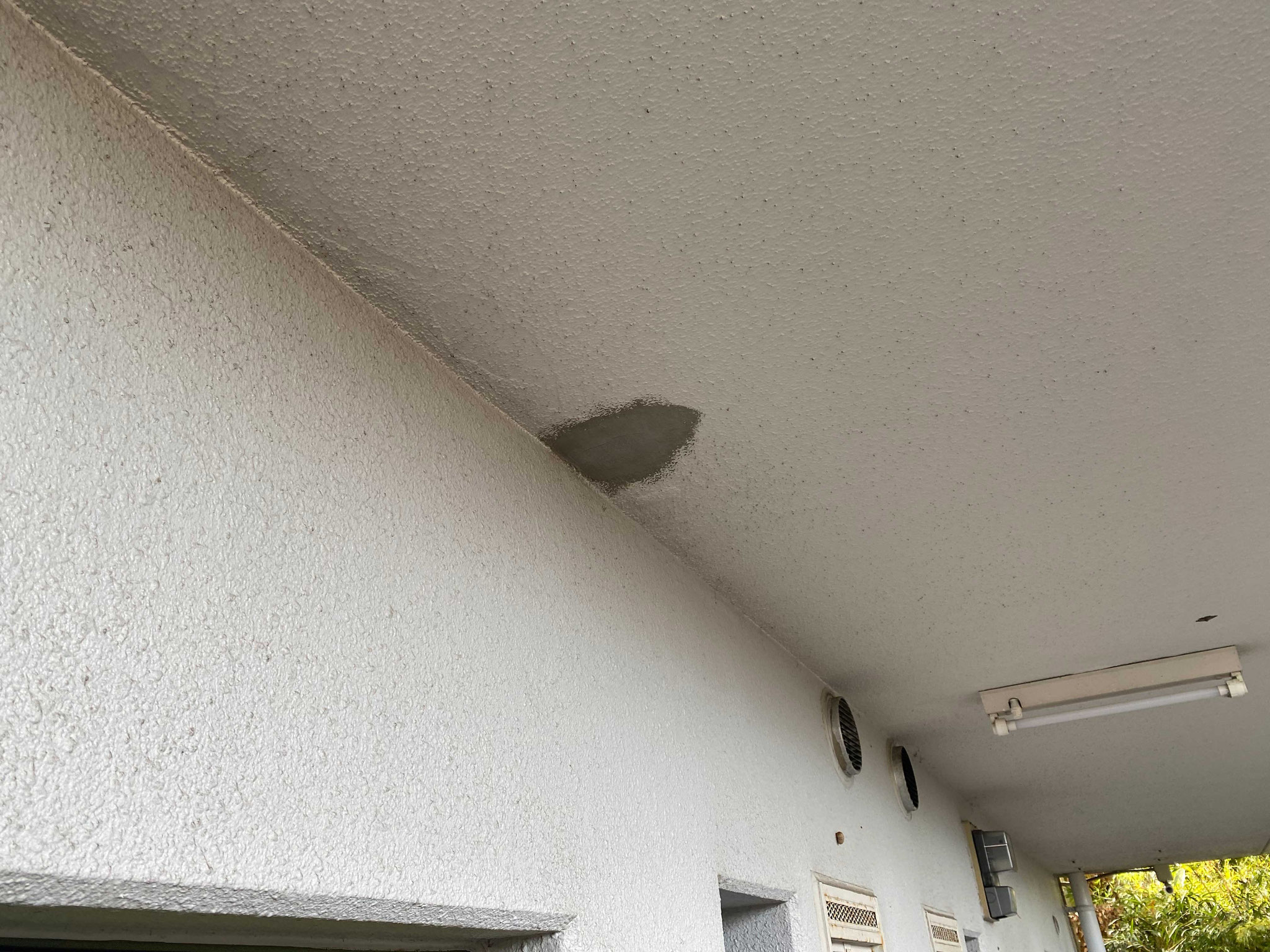 有限会社フィンテックの企業向け建設サポート施工事例　【北九州市八幡西区】爆裂補修工事