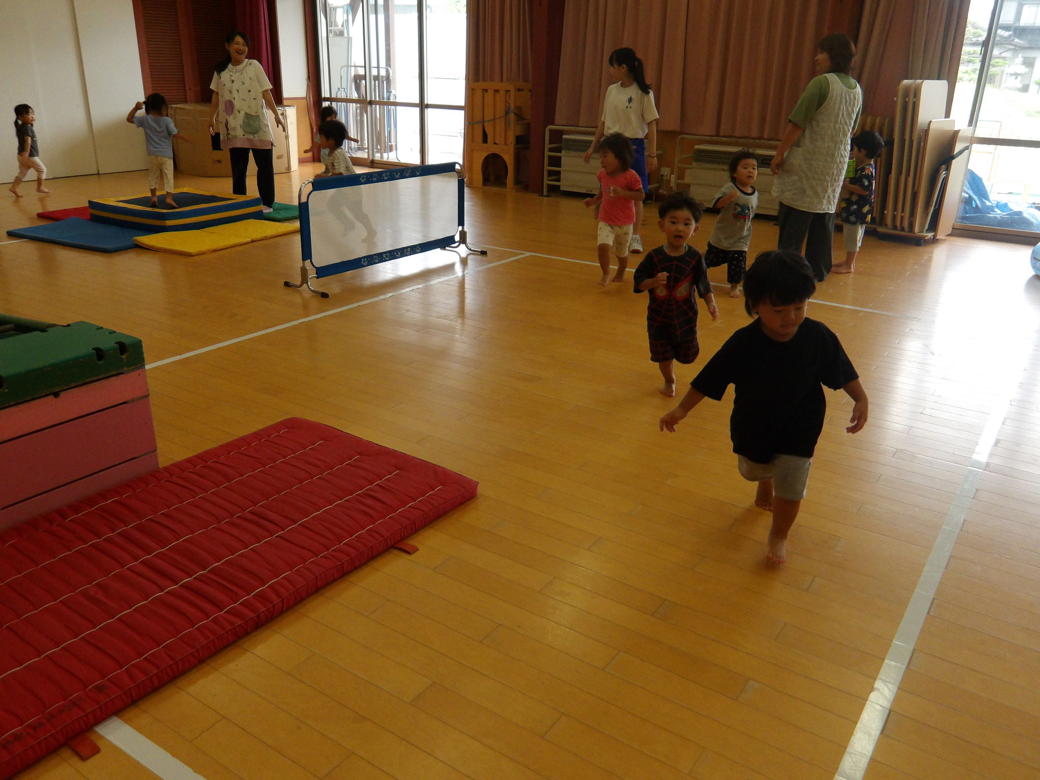 7月6日　遊戯室でたくさん走ったよ！
