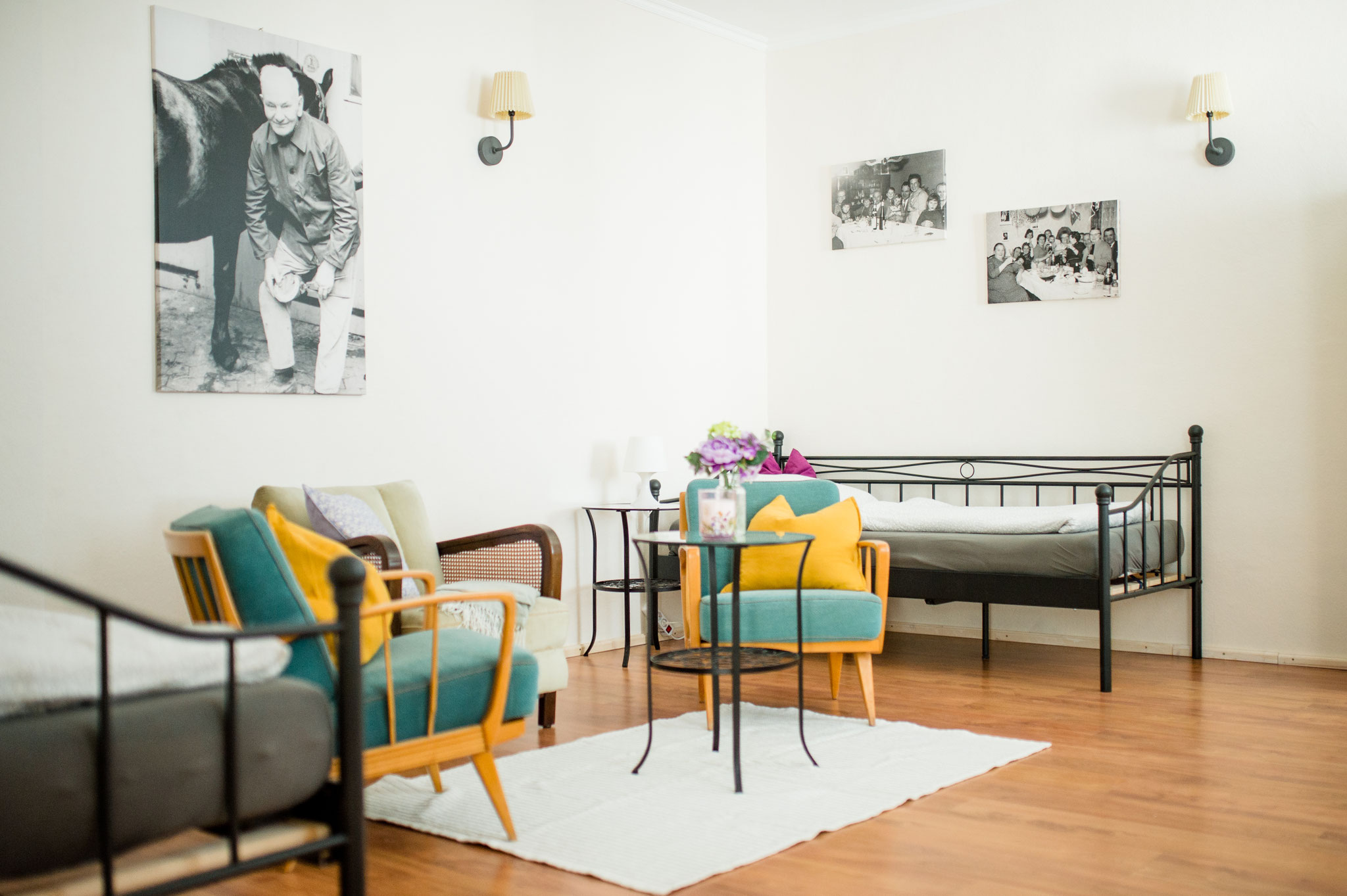 Schlafzimmer mit zwei Einzelbetten in der Monteurunterkunft Petri in Limburg-Offheim