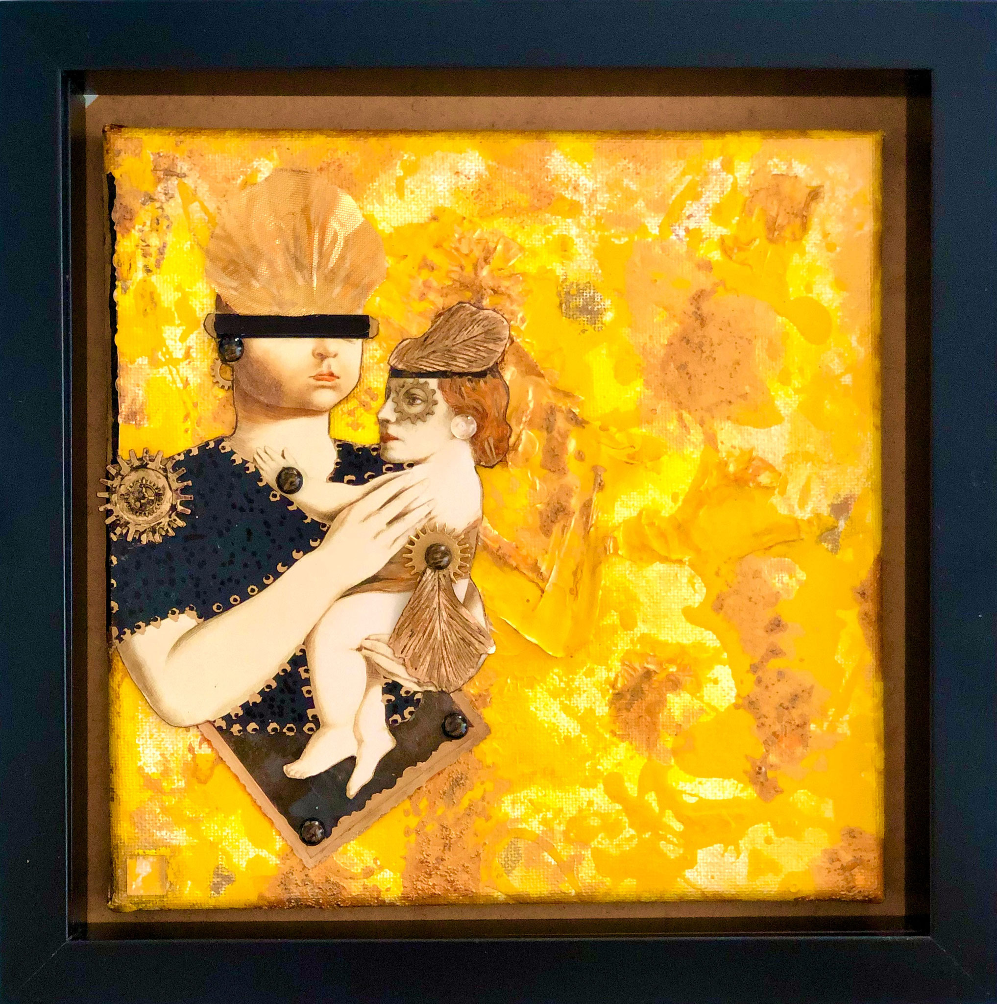 Strangers in Yellow (25x25x4,5 cm)