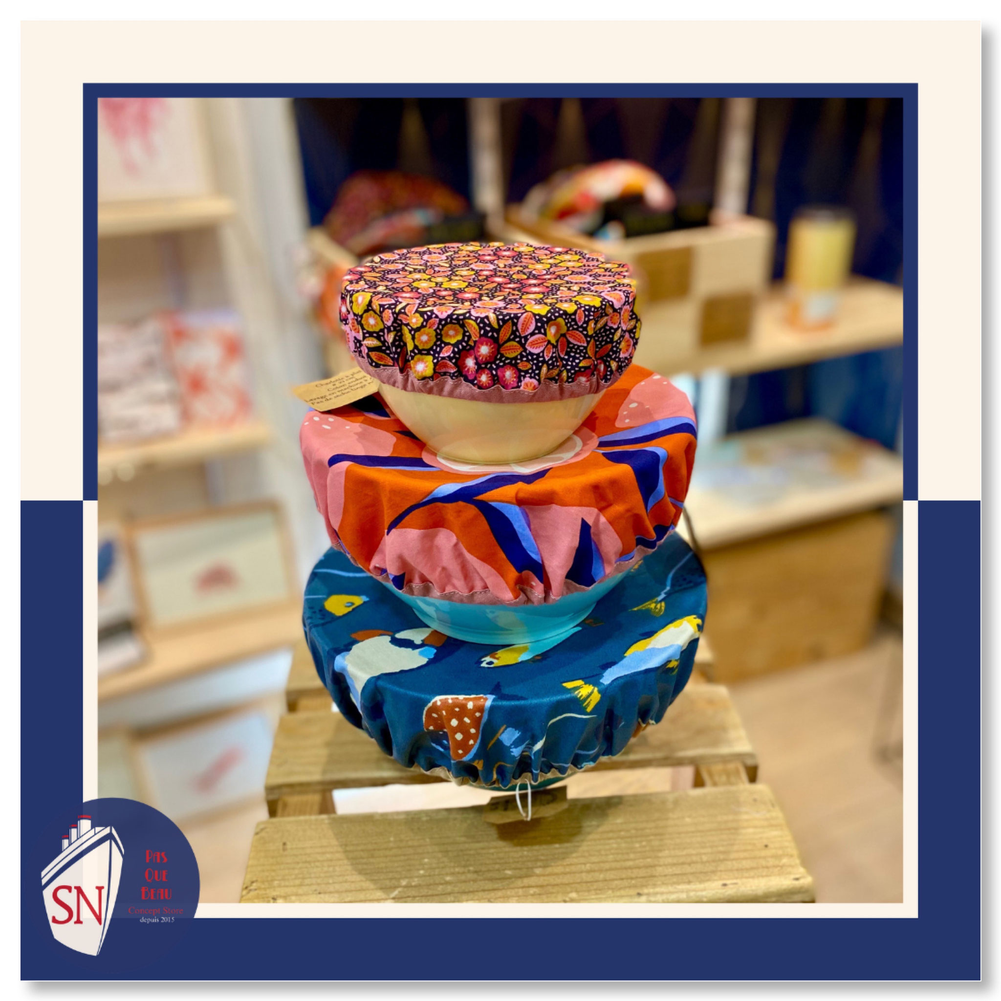 UN CHAT DANS LA BOUTIQUE