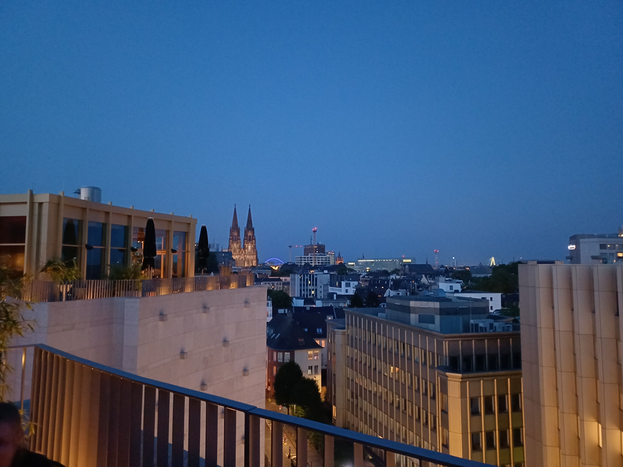 Abenddämmerung in Köln