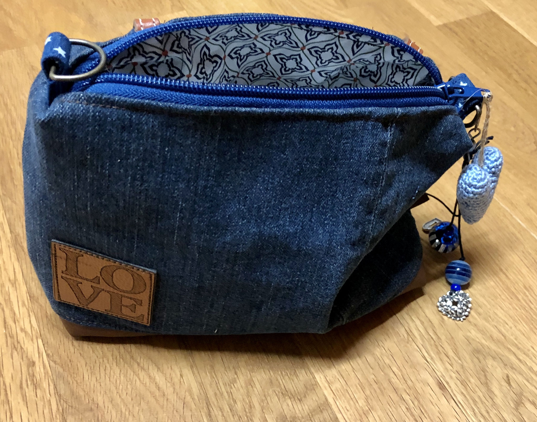5029 upcycling Jeans verkauft