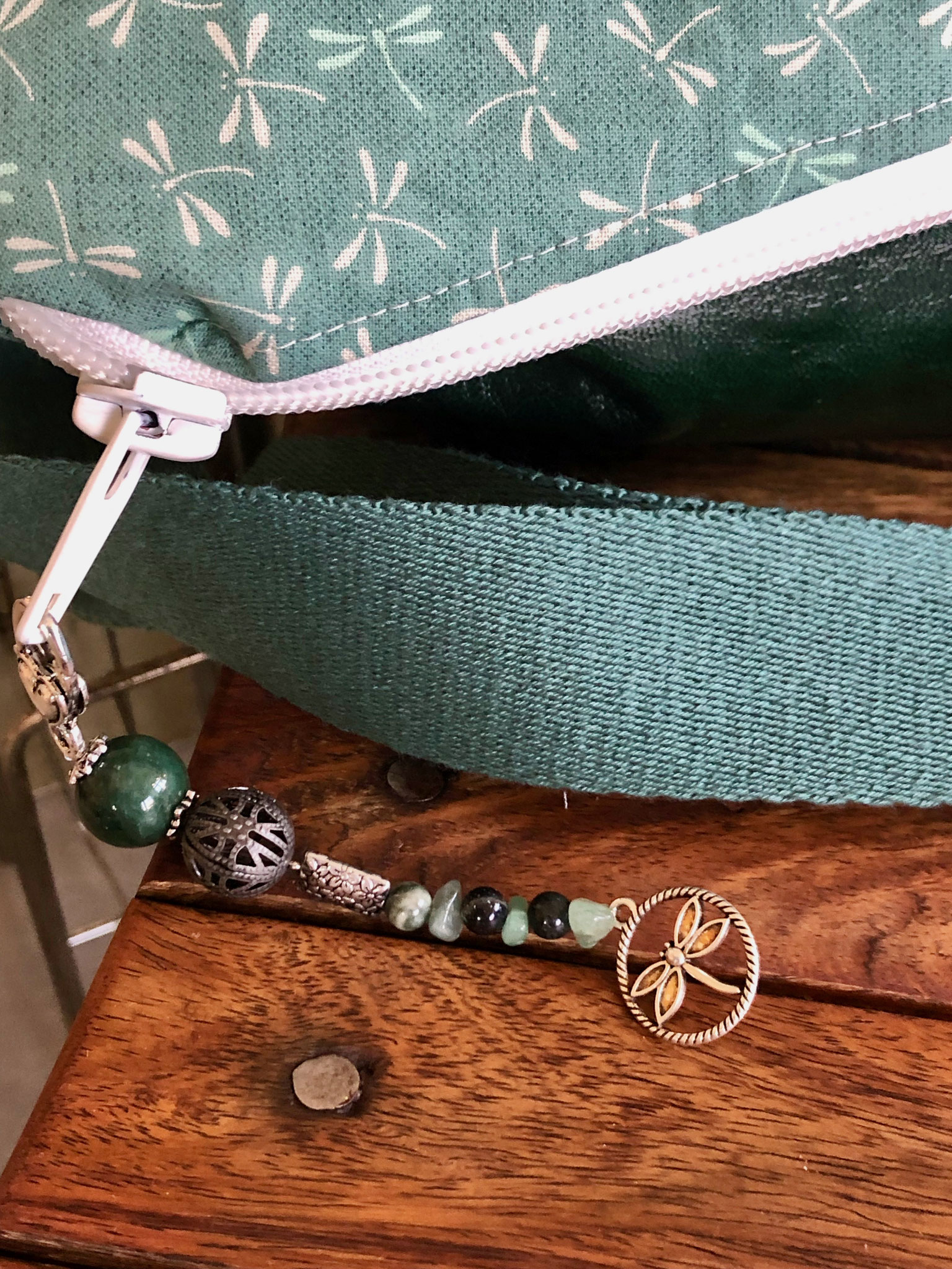 5023 Libellen seegrün, Boden Echtleder, CHF 85.00