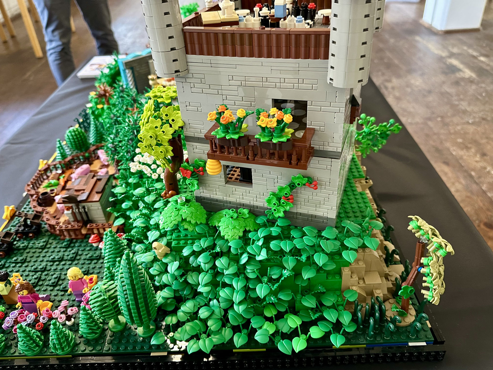 Ausstellungsmodell Brixpo 2025 Szenen aus dem Buch König Sternenglanz von Leevi und Yvonne