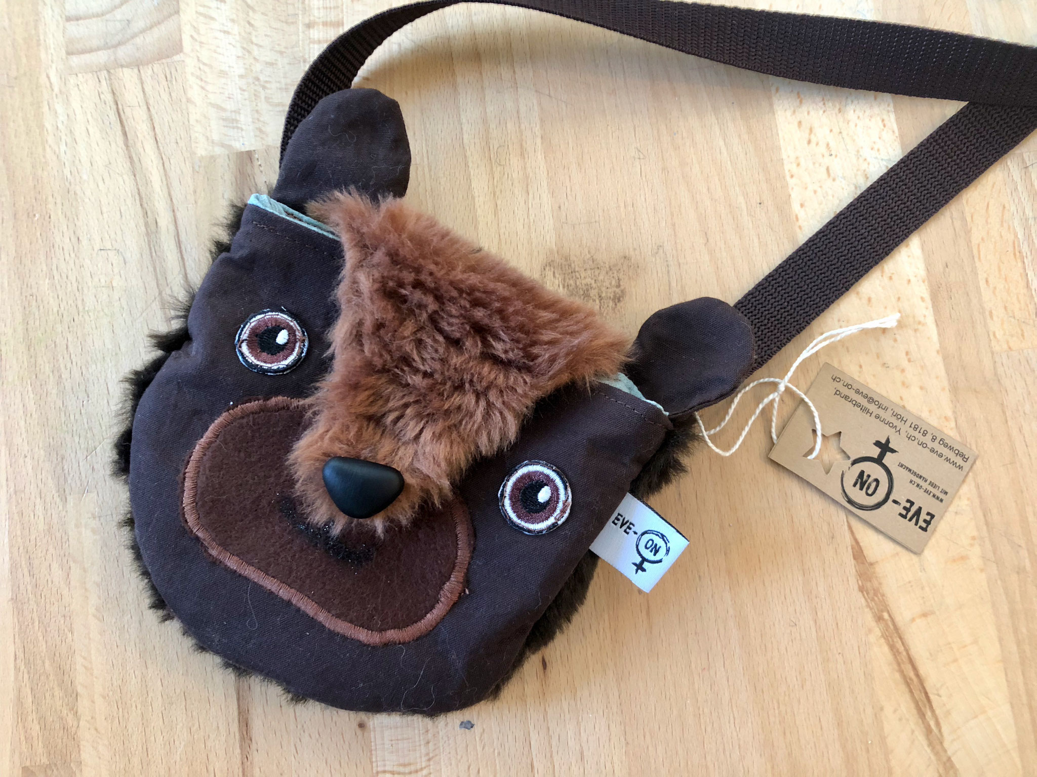 8002 Bär mit Magnetverschluss CHF 35.00