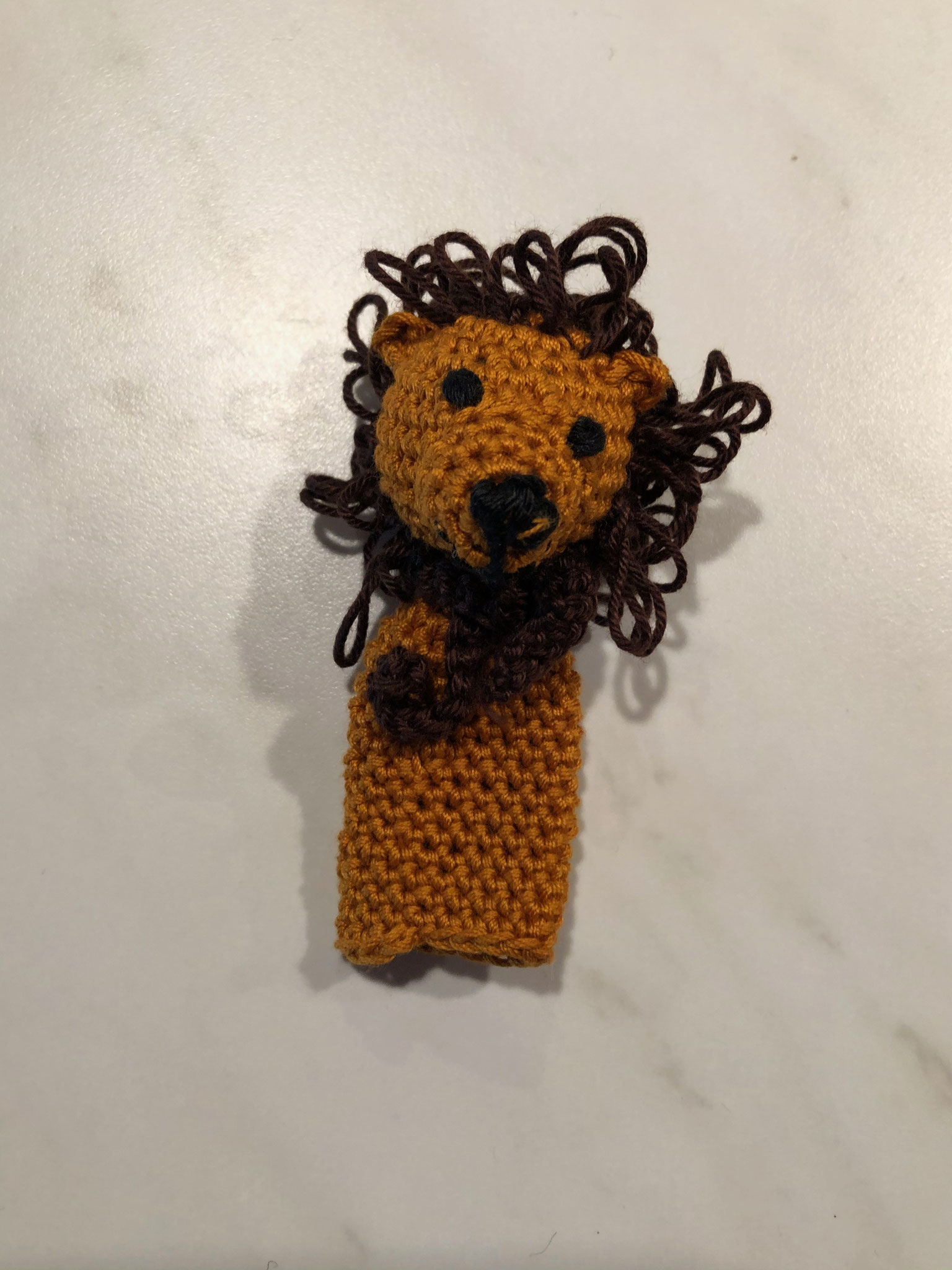 Löwe als Fingerpuppe zu Krabbeldecke