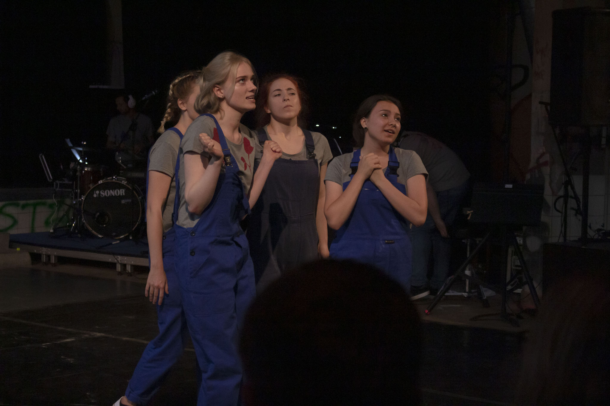 "HOW (NOT) TO REVOLUTION!" (2019), ein deutsch-polnisches MOVE TOGETHER DANCE-MUSIC-THEATER PROJEKT des Steinhaus e.V. (Bautzen), im Kühlhaus e.V. (Görlitz)