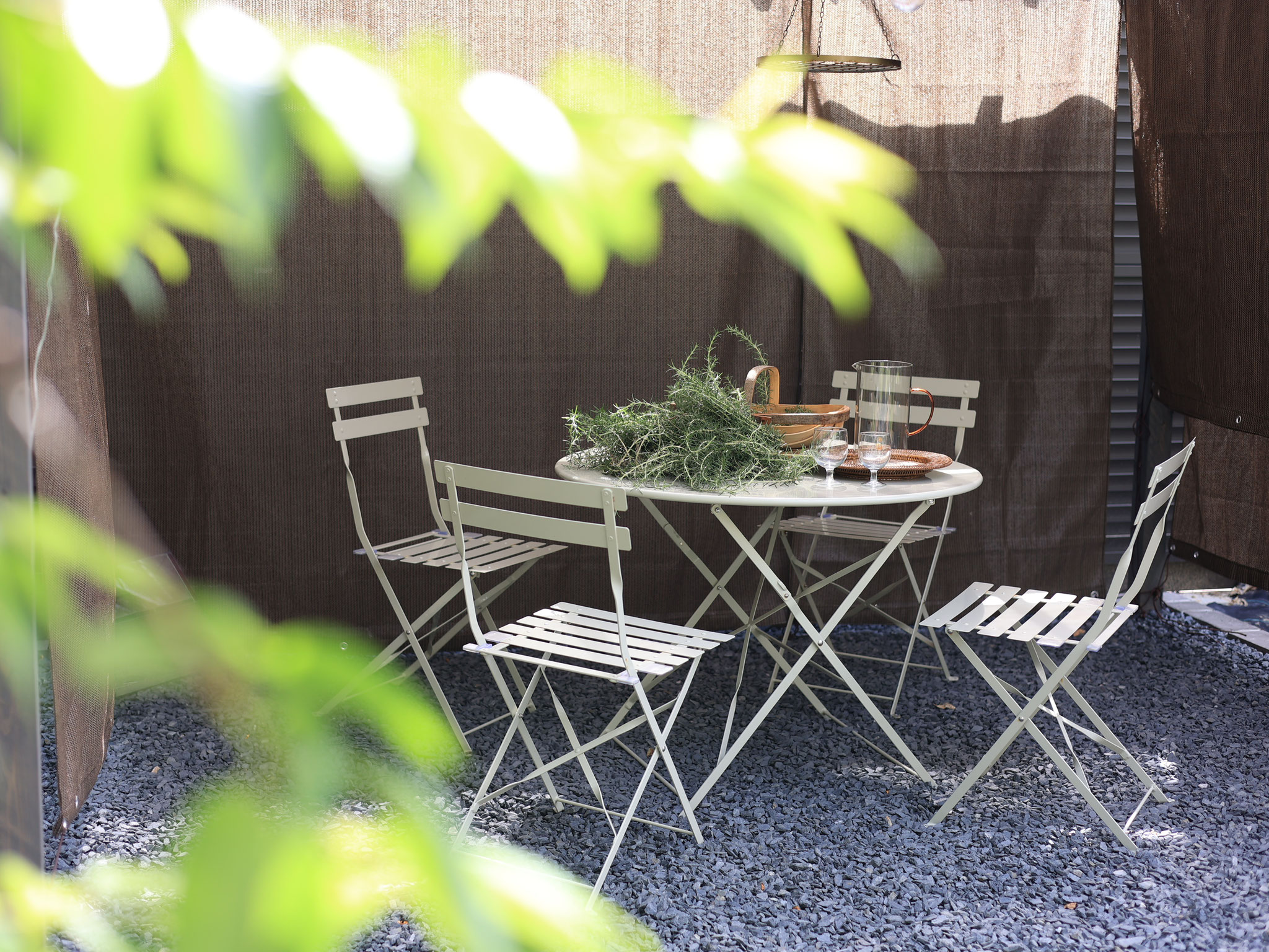 Dine under the pergola