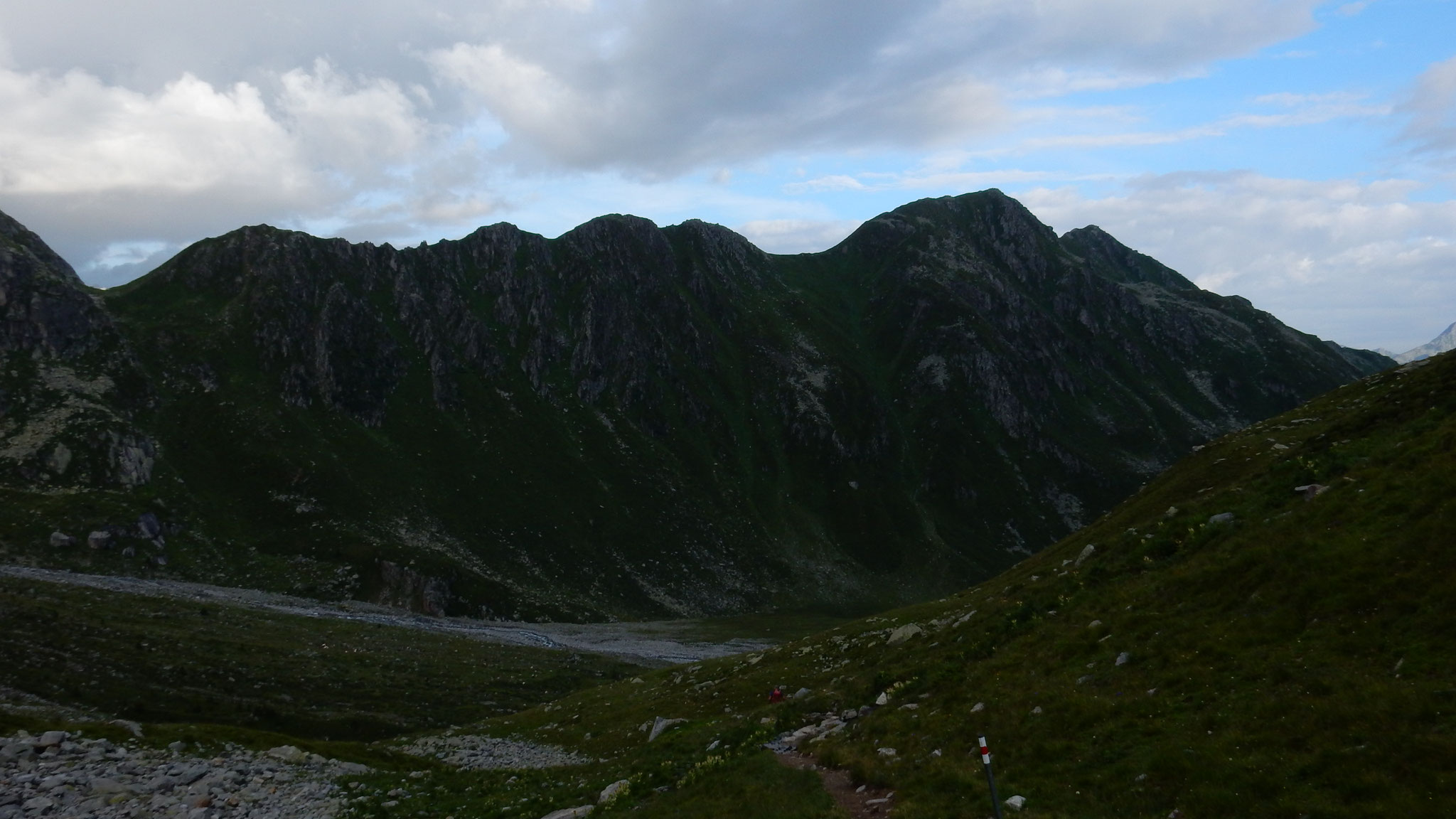 Abstieg Richtung Alp Sura